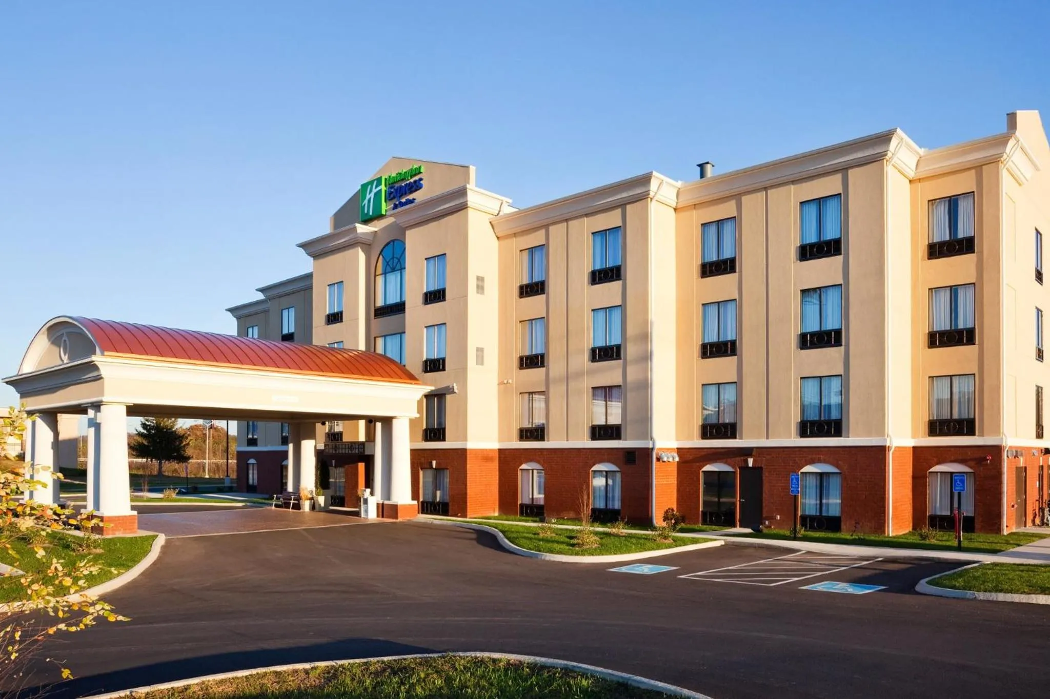Property building in Holiday Inn Express Hotel & Suites Newport South by IHG
