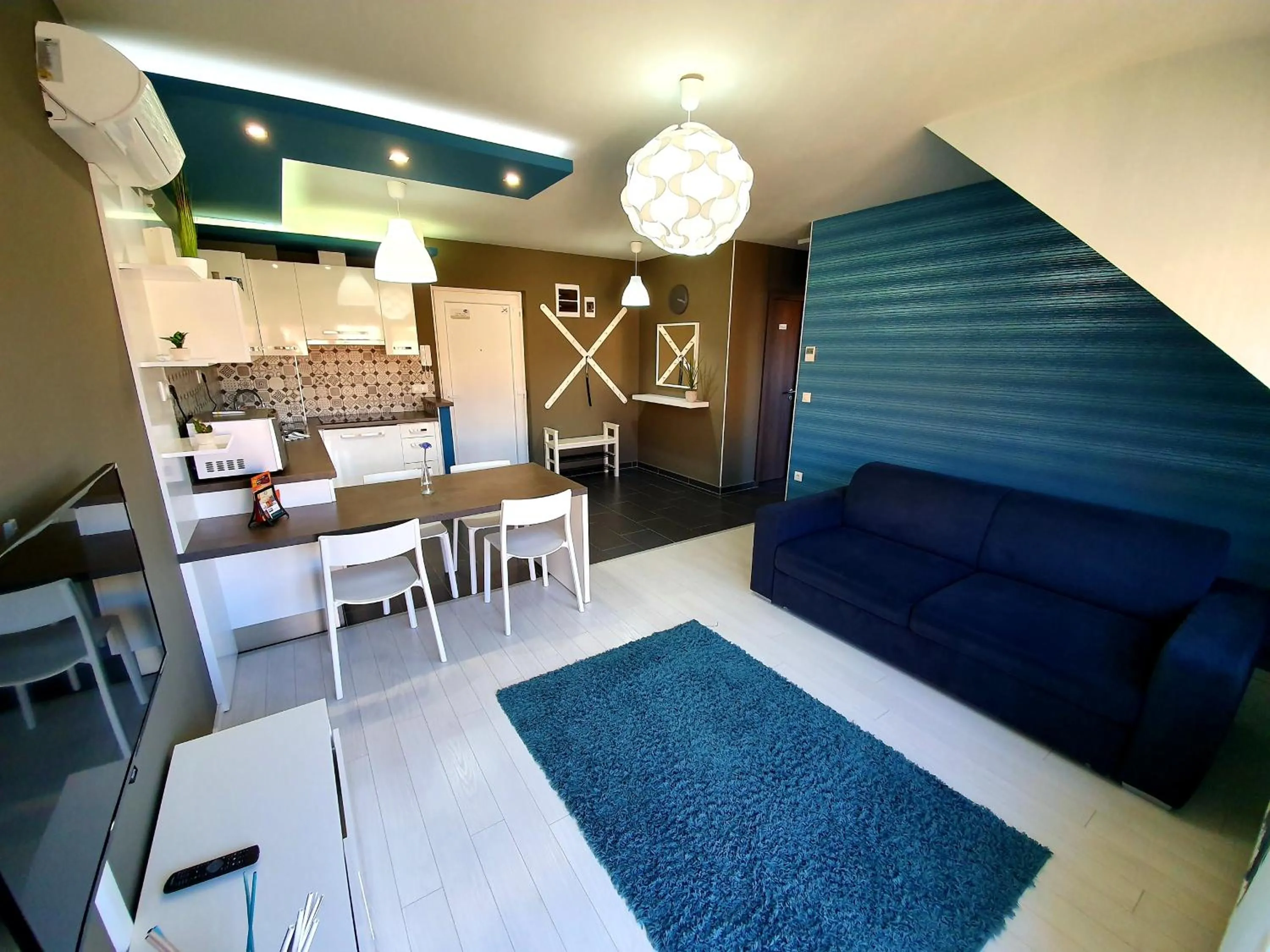 INTRO Apartman