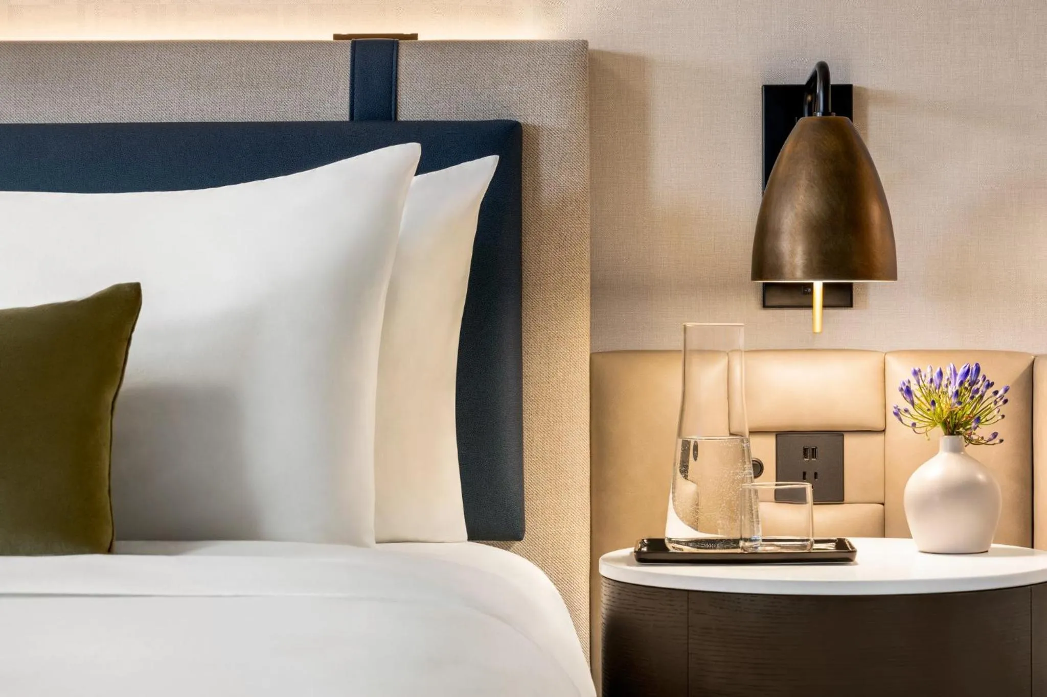 Photo of the whole room, Bed in Crowne Plaza Edison by IHG