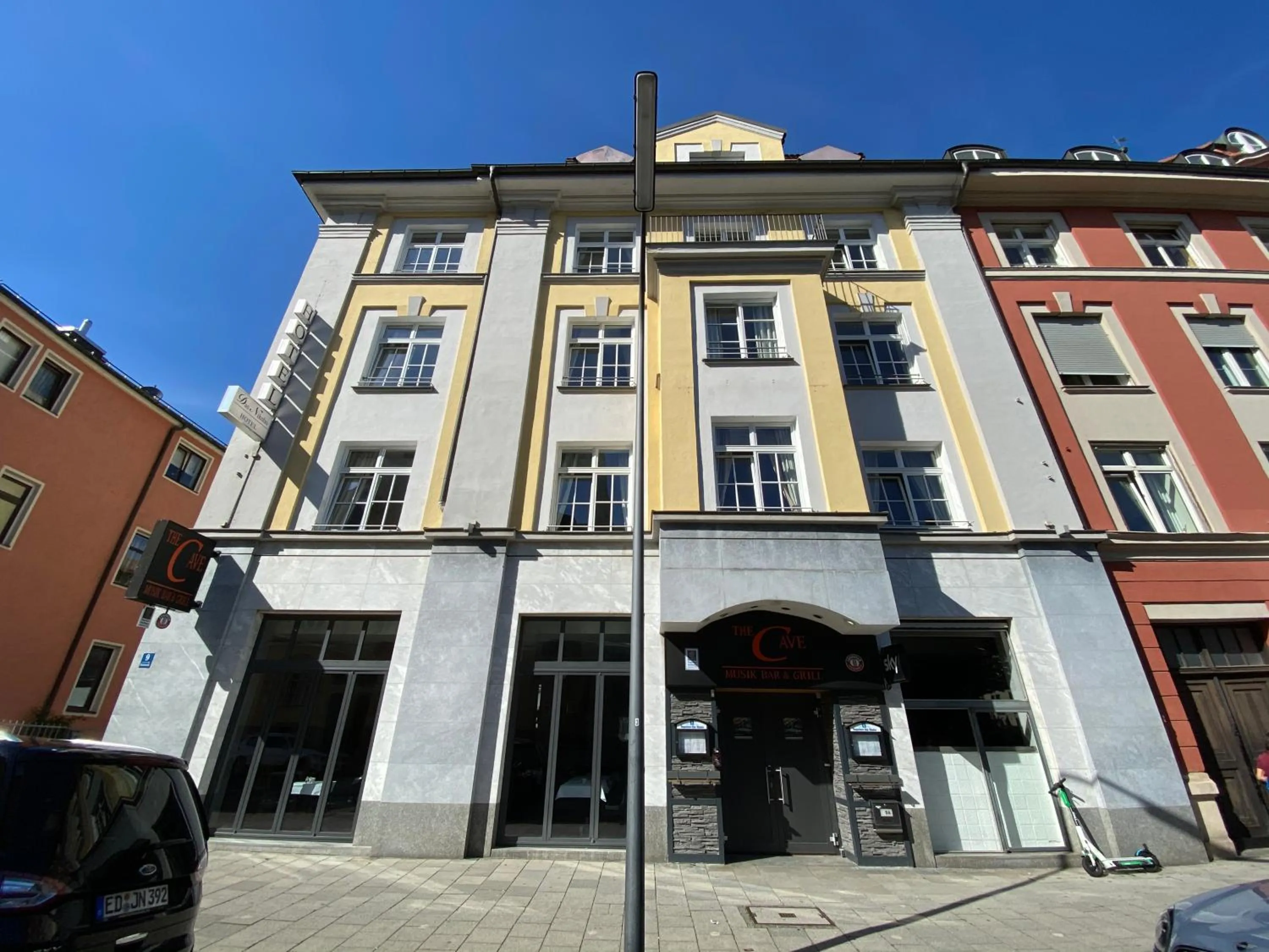 Property building in Das Nikolai Hotel