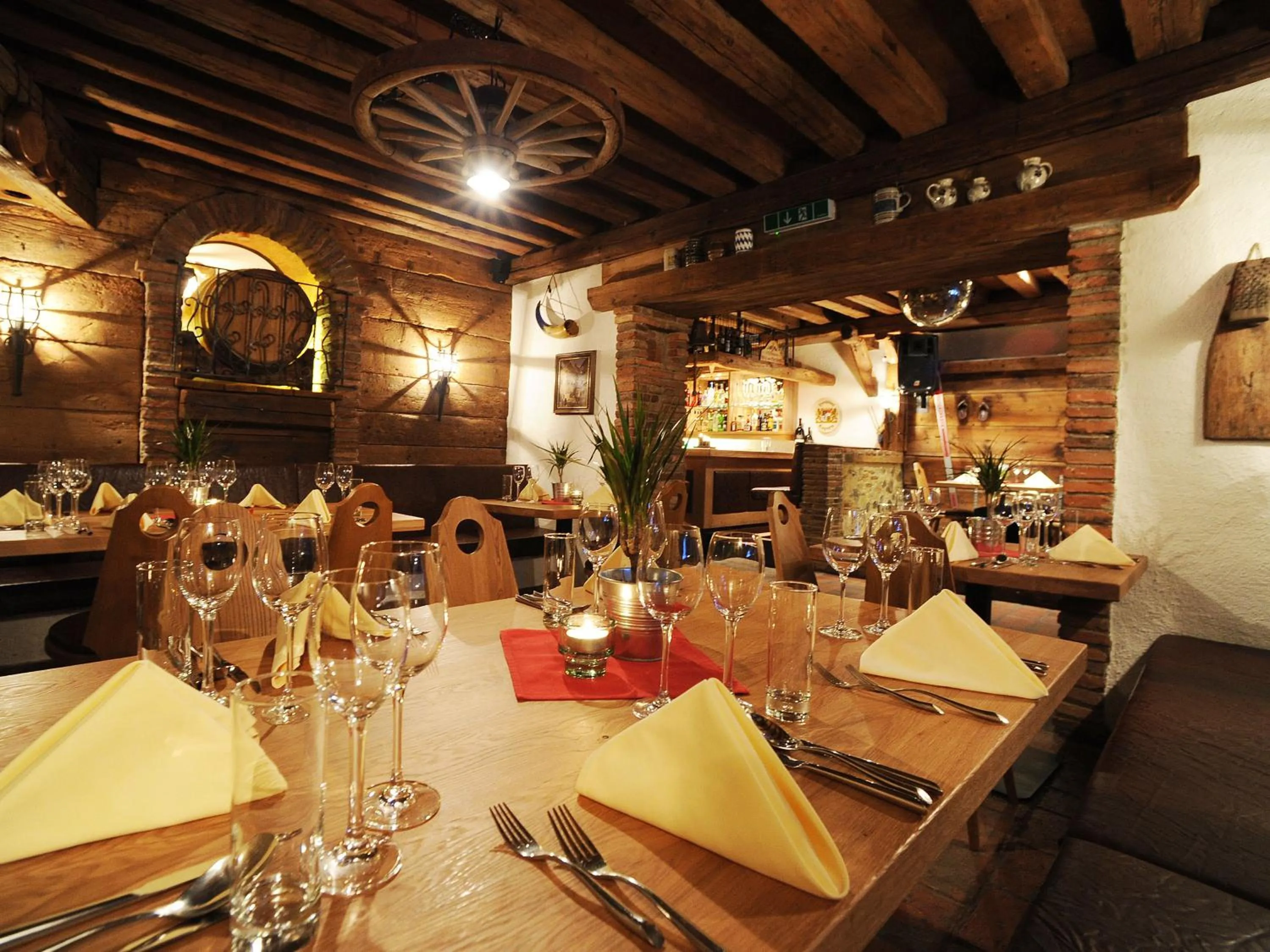 Restaurant/places to eat in Hotel Konradin