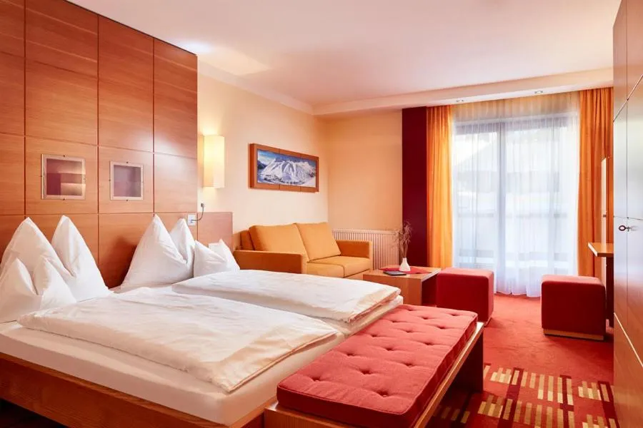 Photo of the whole room, Bed in Hotel Konradin