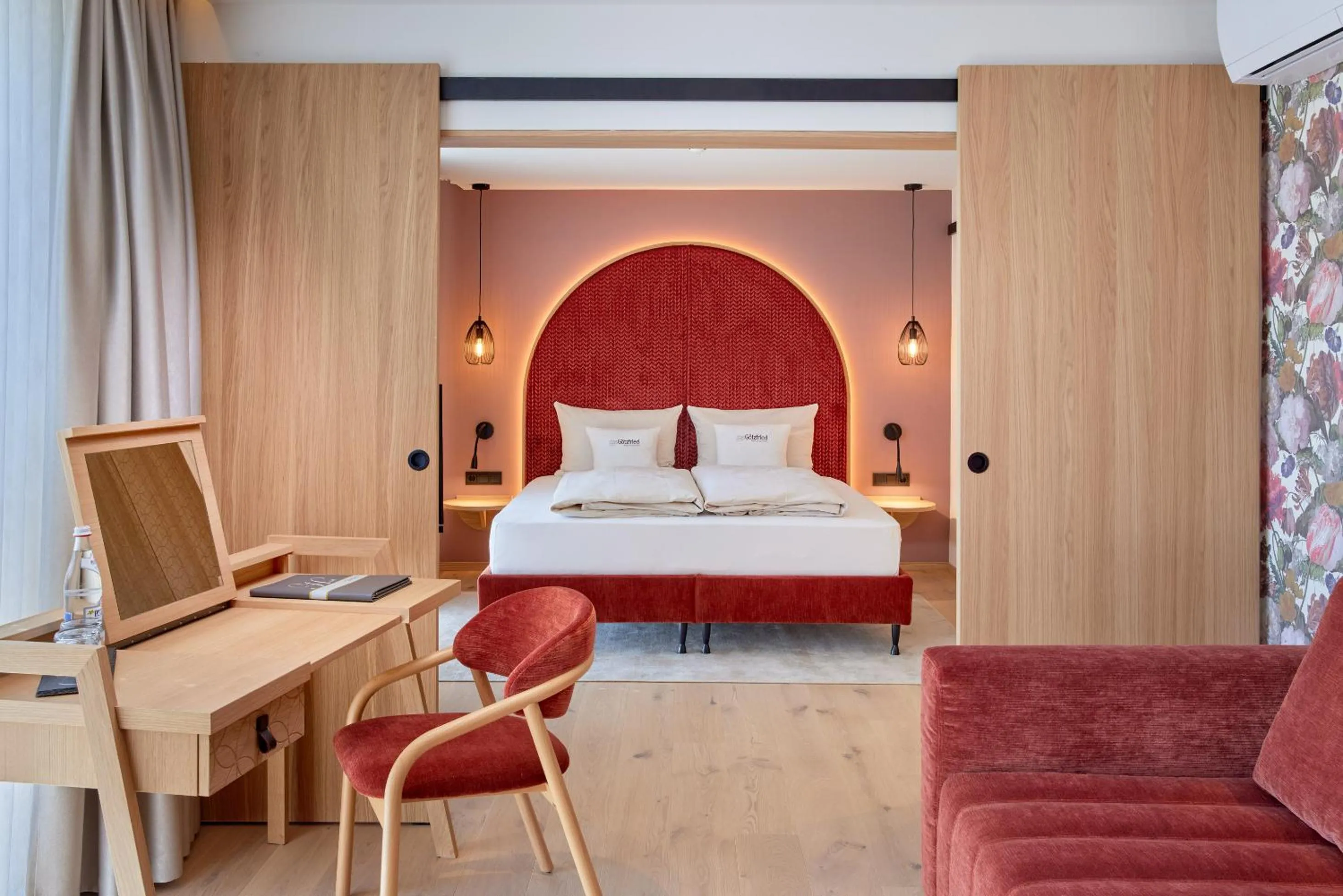 Photo of the whole room, Bed in Garden & SPA Hotel Das Götzfried