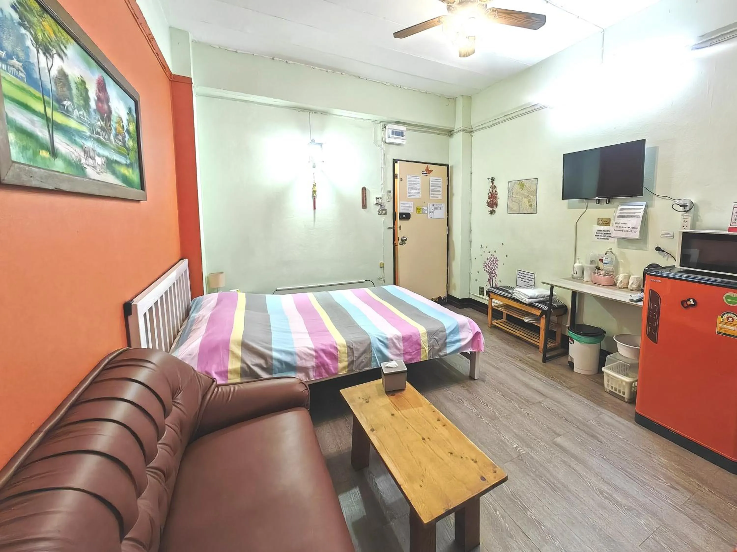 Bed in The Backpacker stn