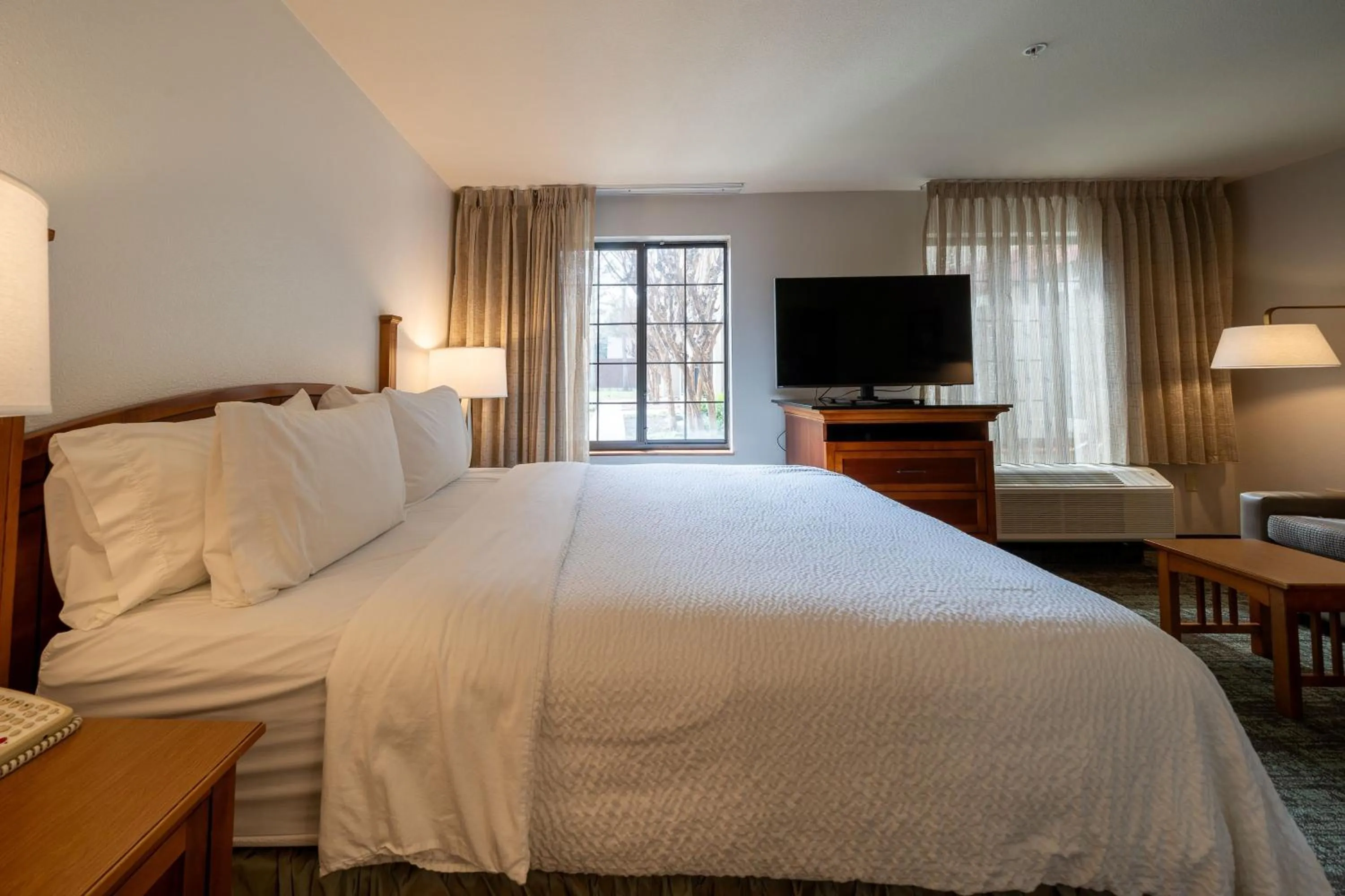 Photo of the whole room, Bed in Staybridge Suites Houston West - Energy Corridor by IHG