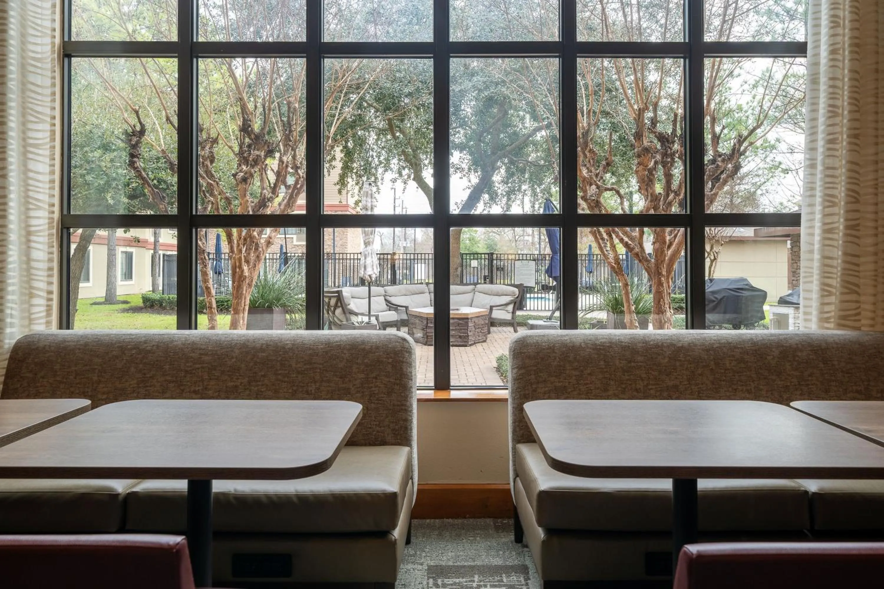 Restaurant/places to eat in Staybridge Suites Houston West - Energy Corridor by IHG