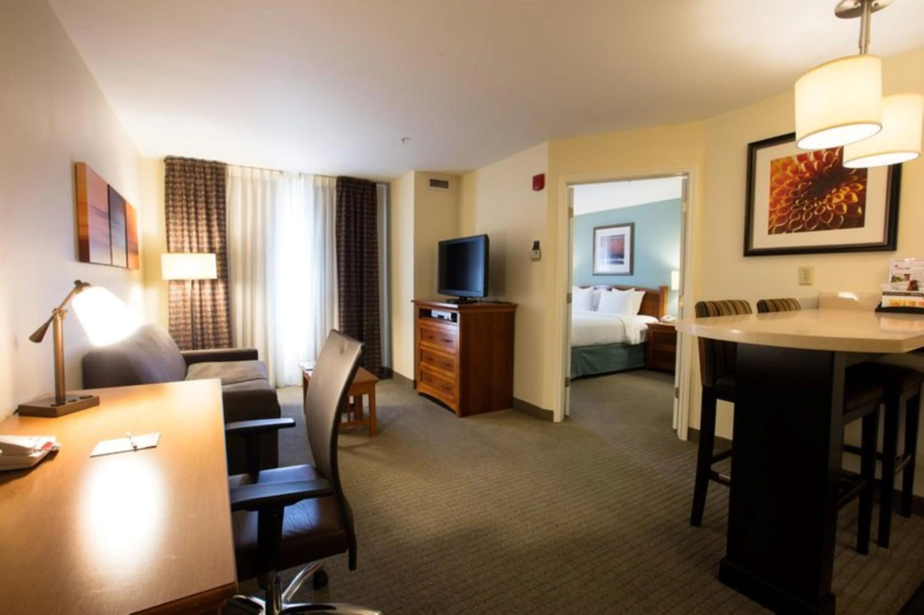 Photo of the whole room, Bed in Staybridge Suites Houston West - Energy Corridor by IHG