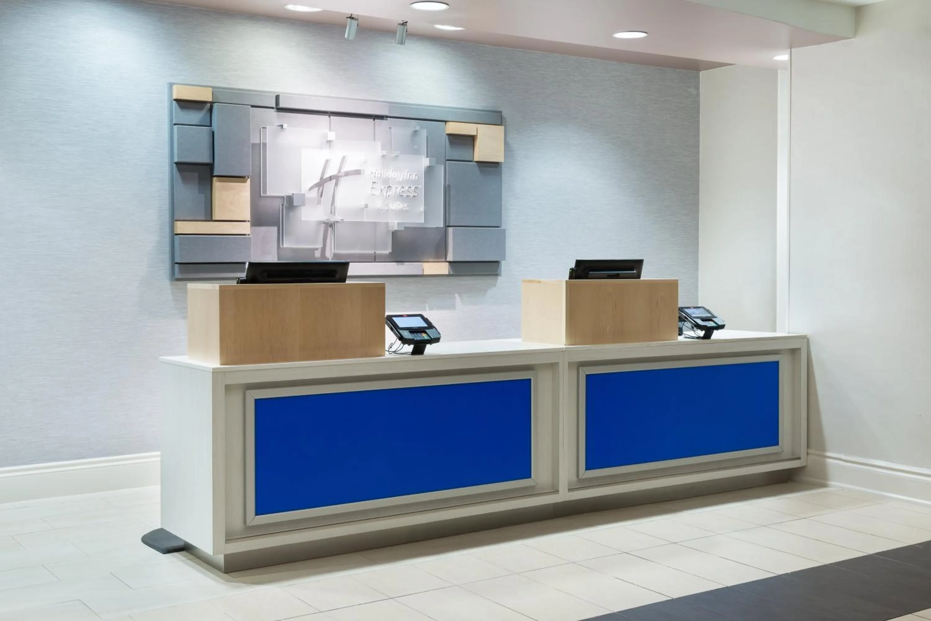 Property building in Holiday Inn Express Hotel & Suites Ft. Lauderdale-Plantation by IHG