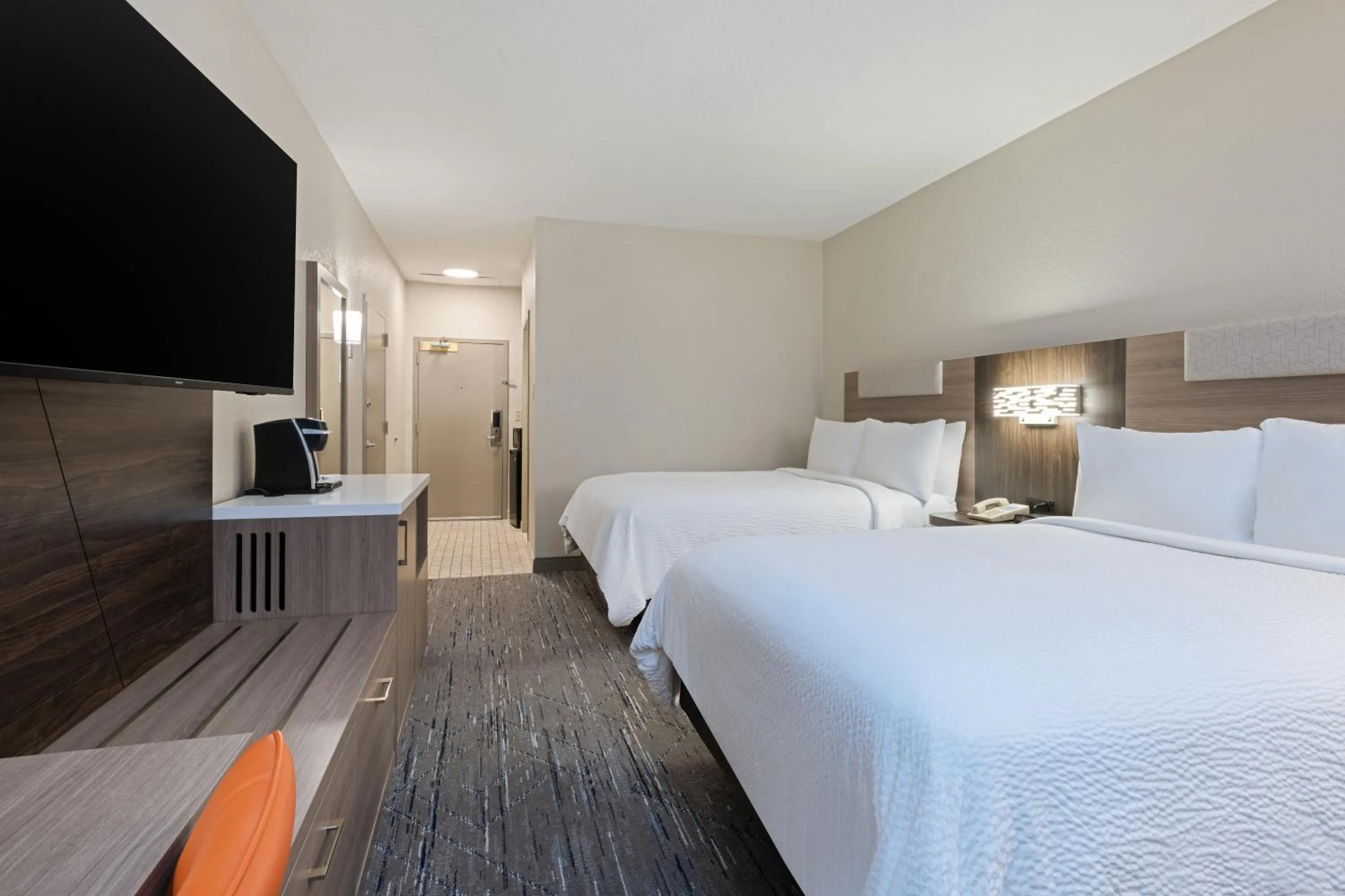 Bedroom in Holiday Inn Express Hotel & Suites Ft. Lauderdale-Plantation by IHG