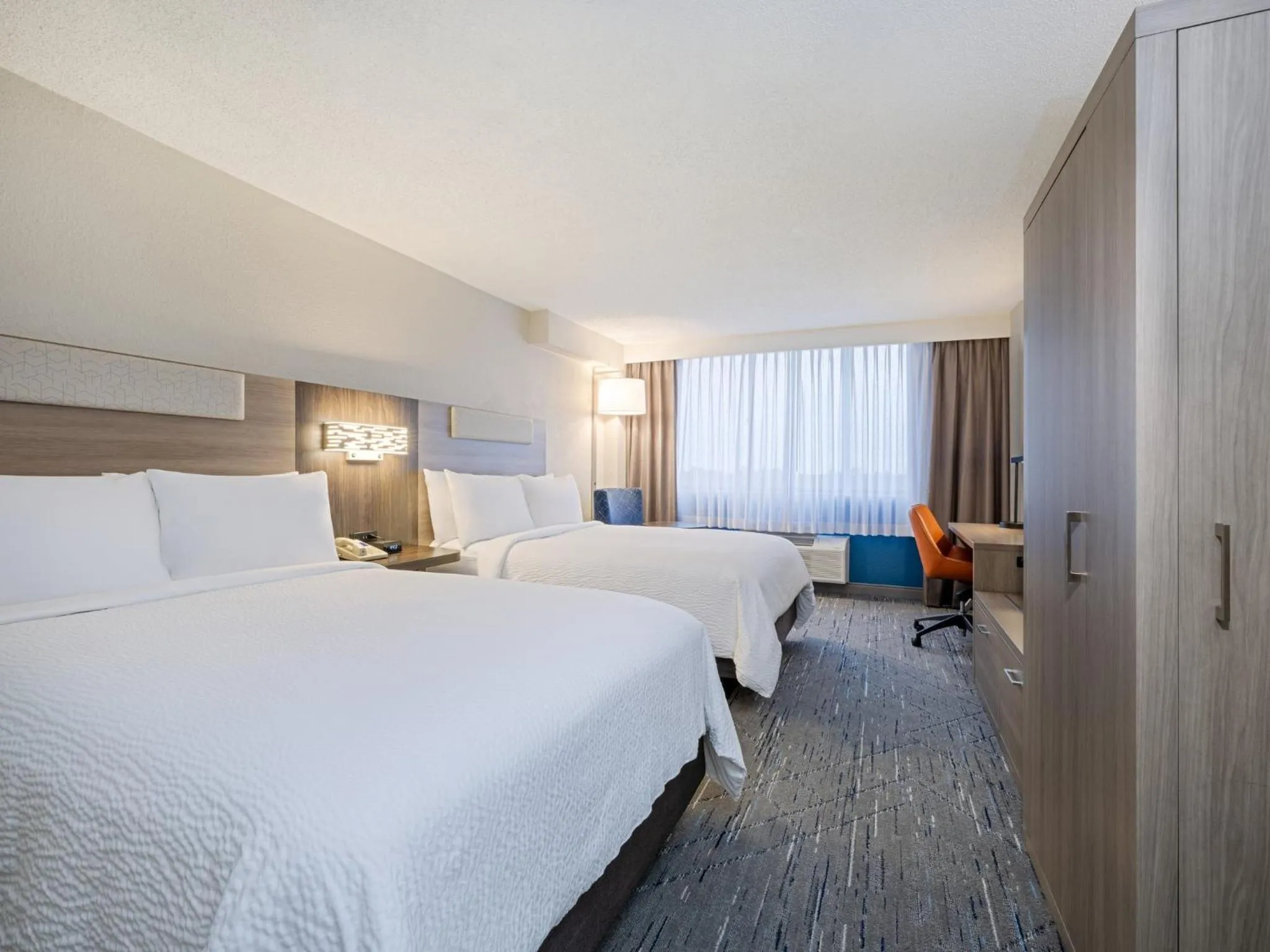 Photo of the whole room in Holiday Inn Express Hotel & Suites Ft. Lauderdale-Plantation by IHG