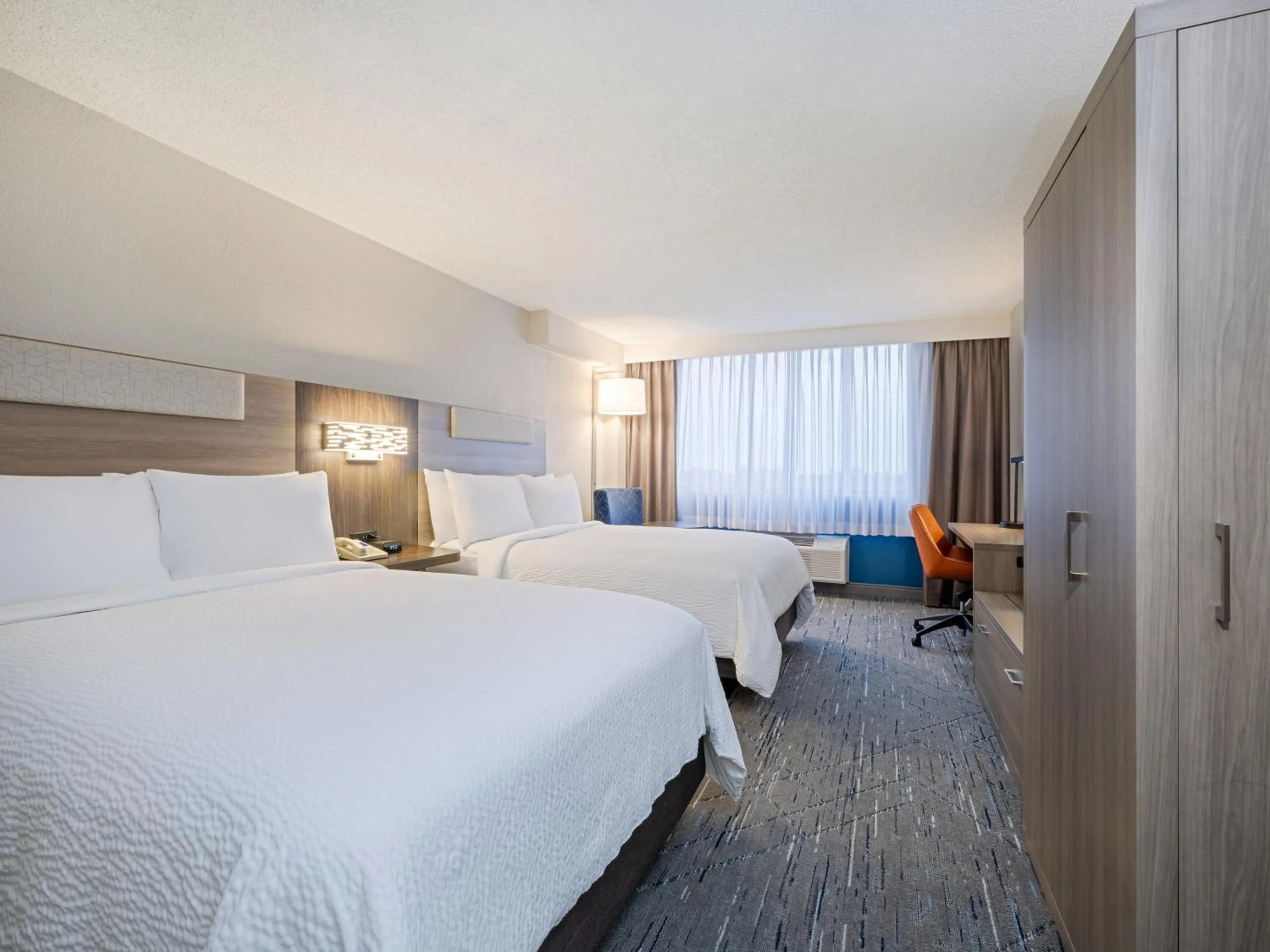 Bedroom in Holiday Inn Express Hotel & Suites Ft. Lauderdale-Plantation by IHG