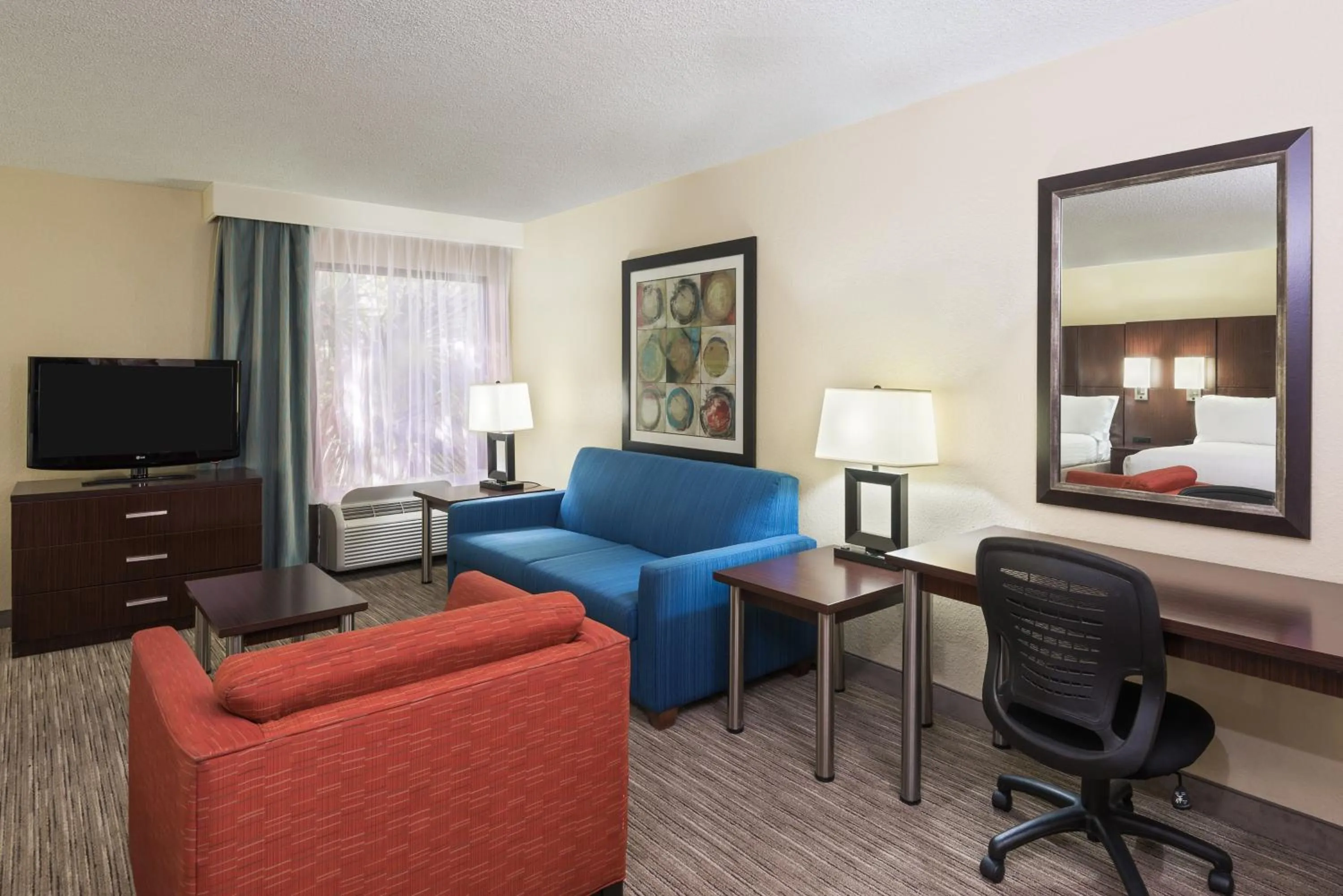 Photo of the whole room in Holiday Inn Express Hotel & Suites Ft. Lauderdale-Plantation by IHG