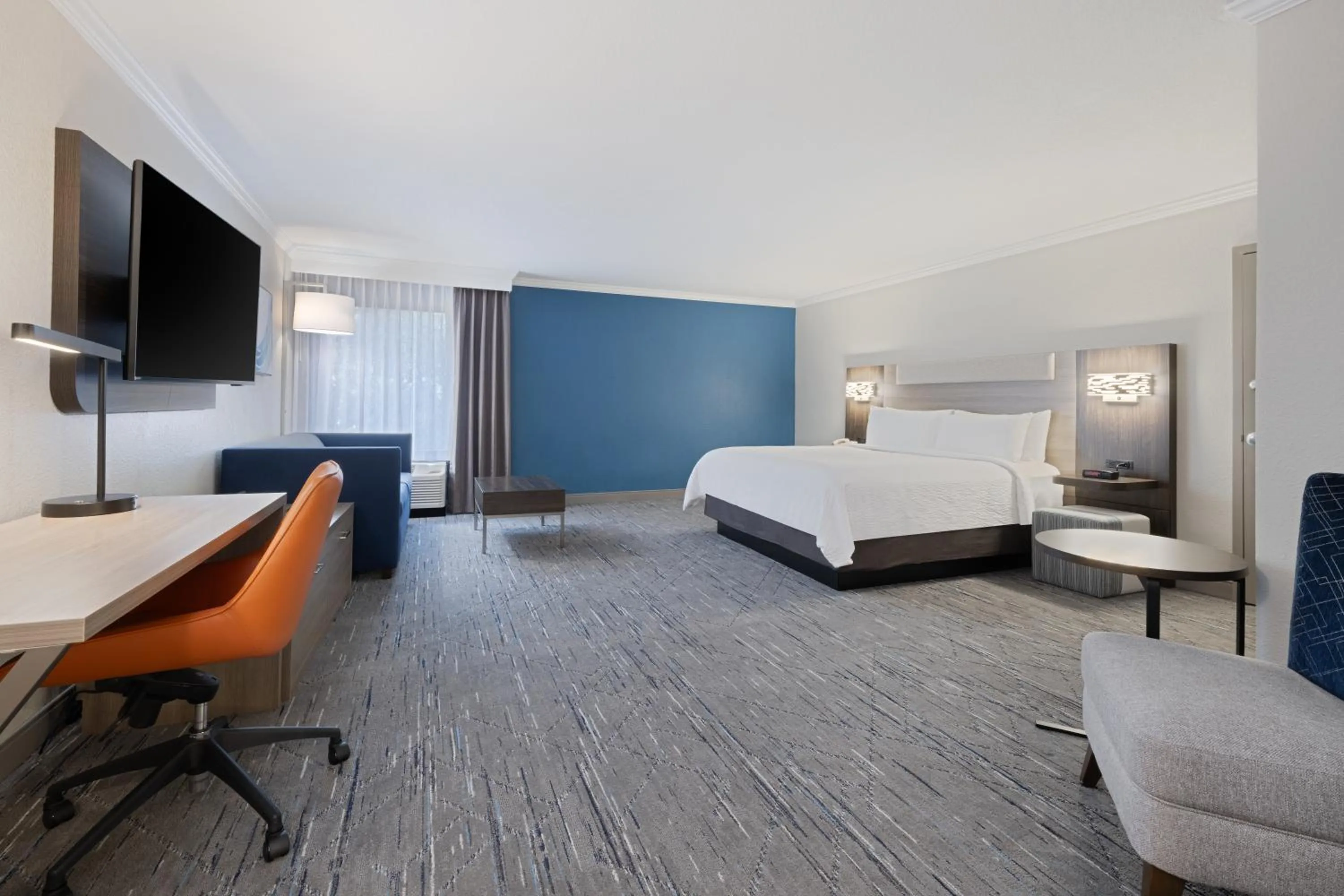 Bedroom in Holiday Inn Express Hotel & Suites Ft. Lauderdale-Plantation by IHG