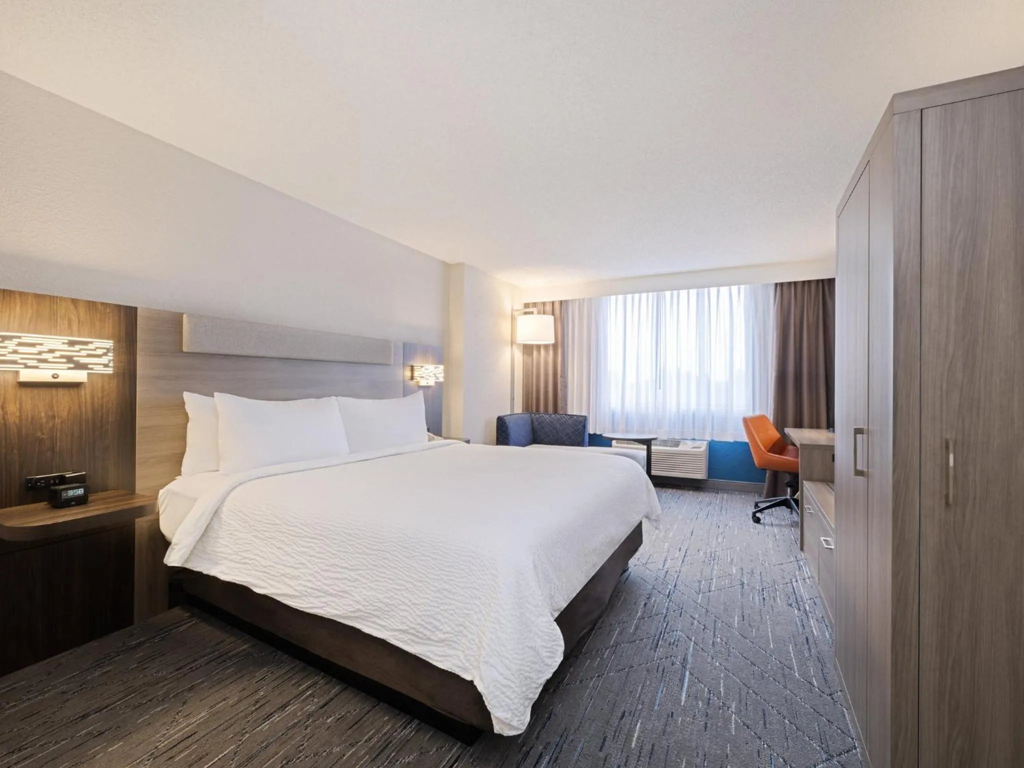 Photo of the whole room in Holiday Inn Express Hotel & Suites Ft. Lauderdale-Plantation by IHG