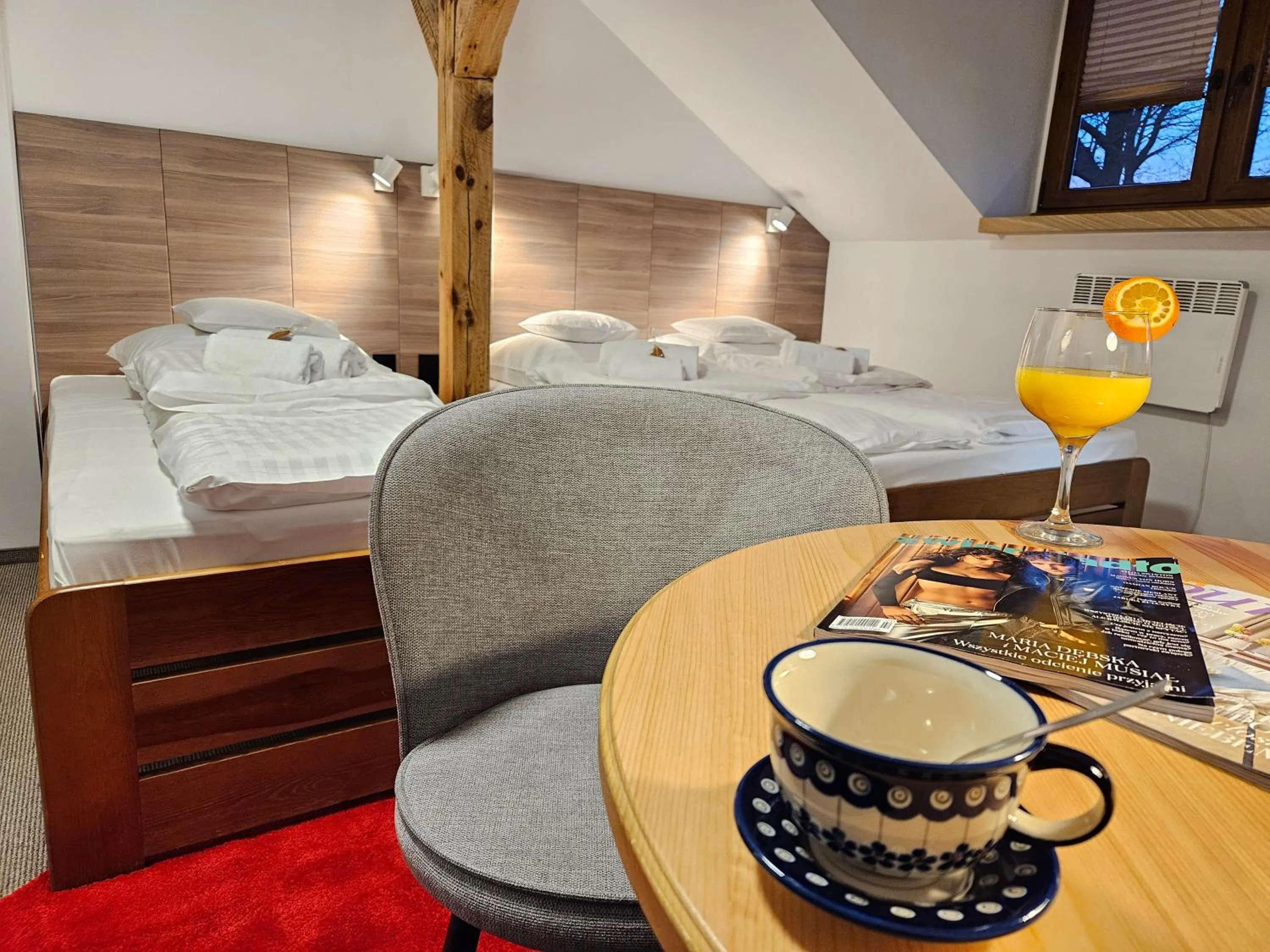 Seating area, Bed in Hotel Protea Bolesławiec