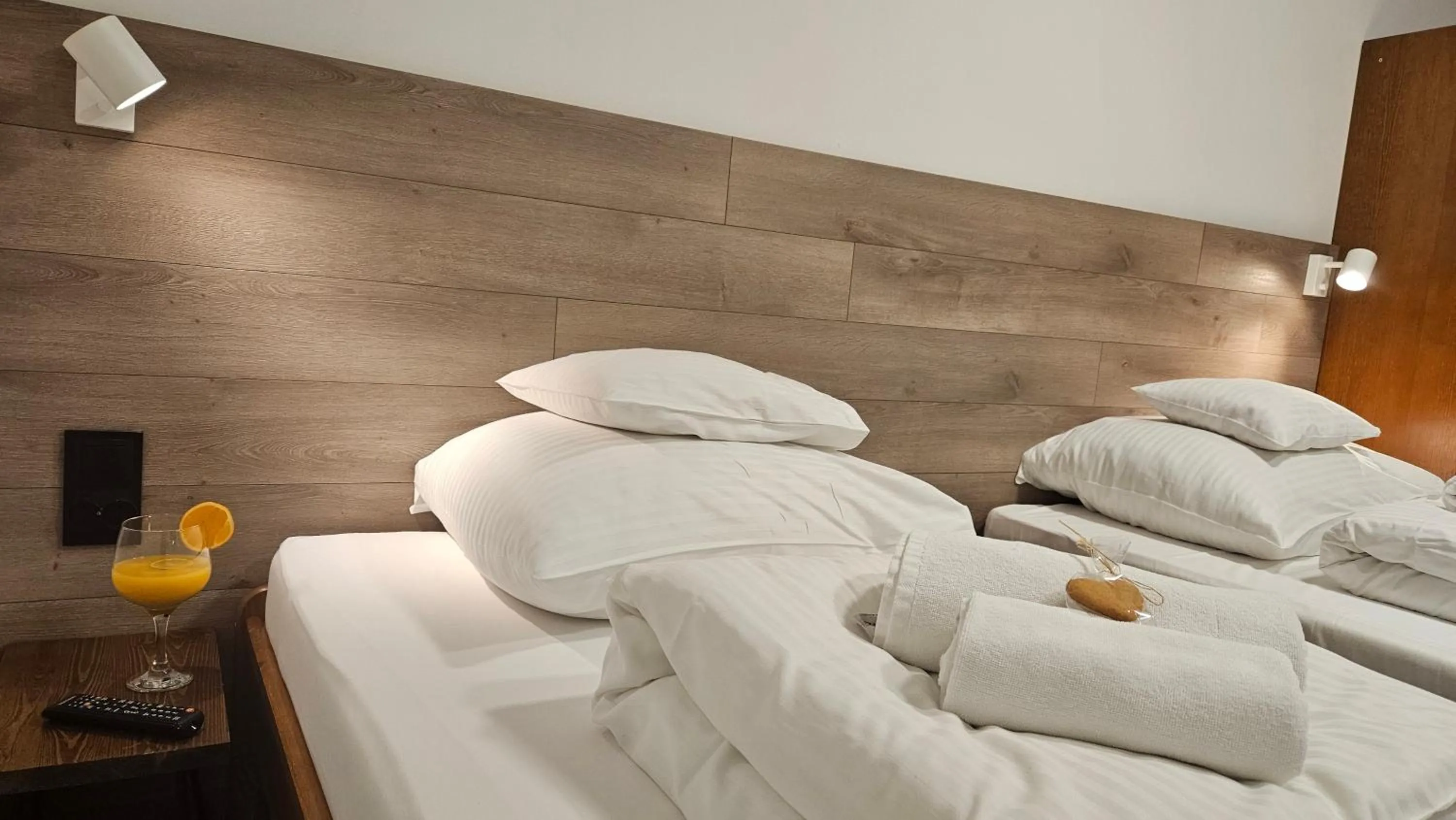 Bed in Hotel Protea Bolesławiec