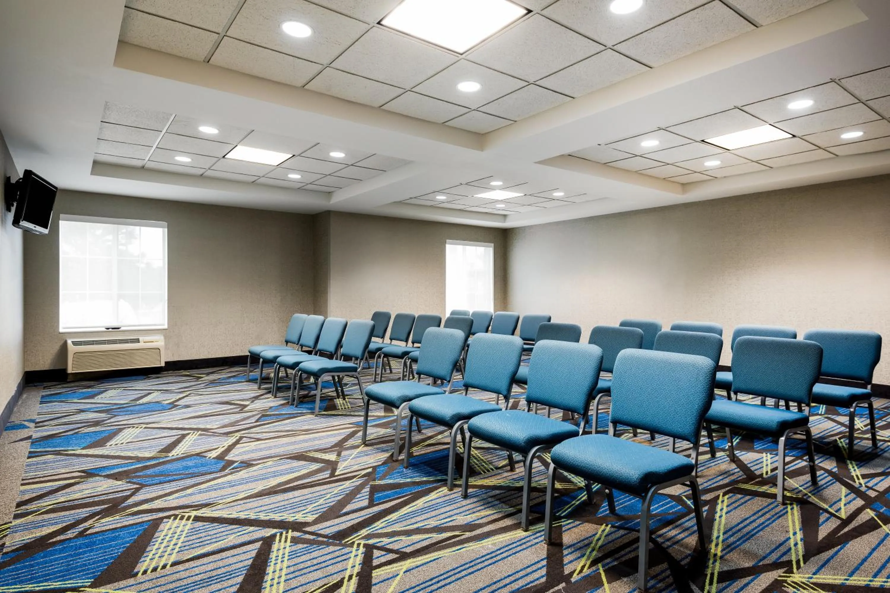 Meeting/conference room in Holiday Inn Express Charlotte West - Gastonia by IHG