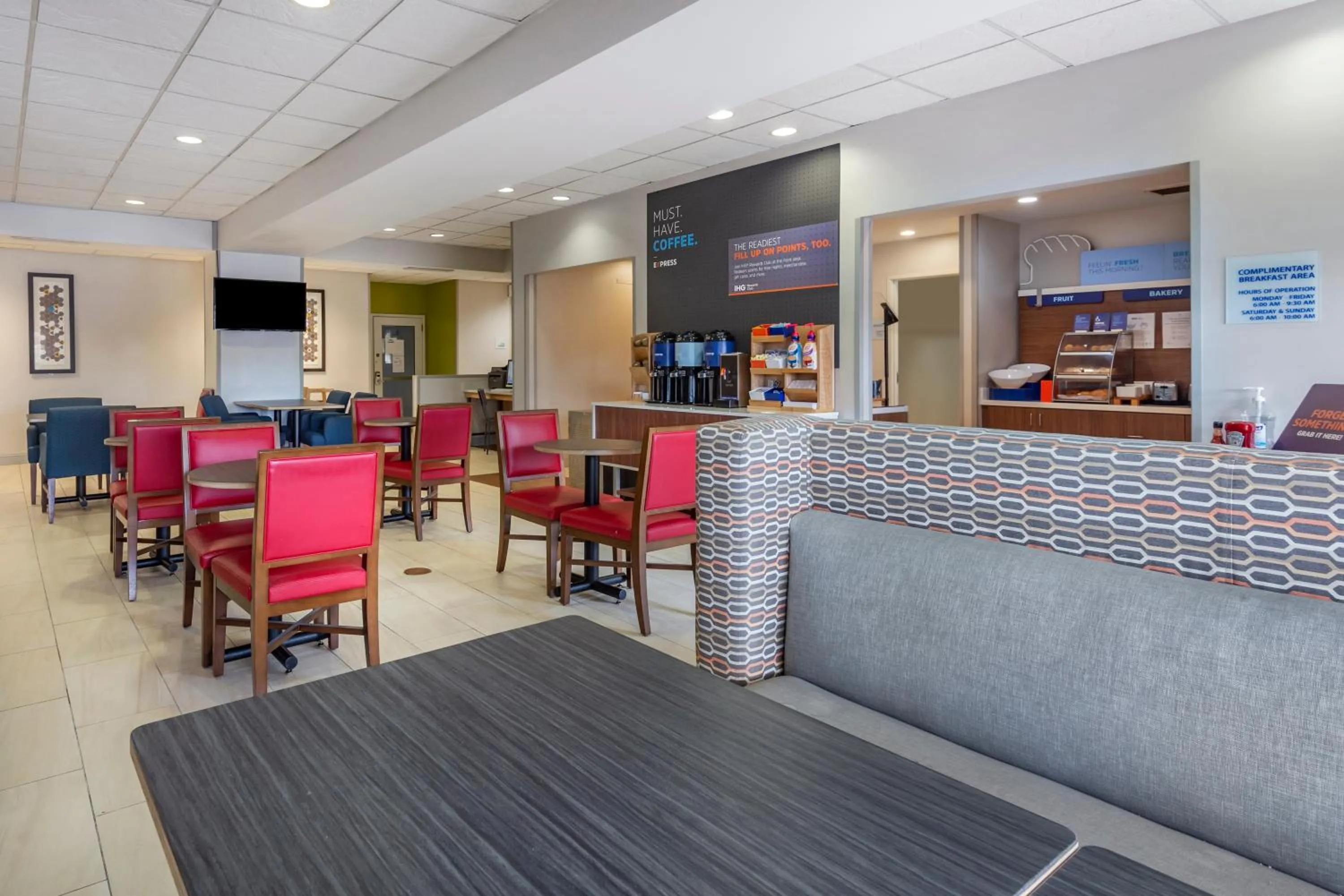 Breakfast in Holiday Inn Express Charlotte West - Gastonia by IHG