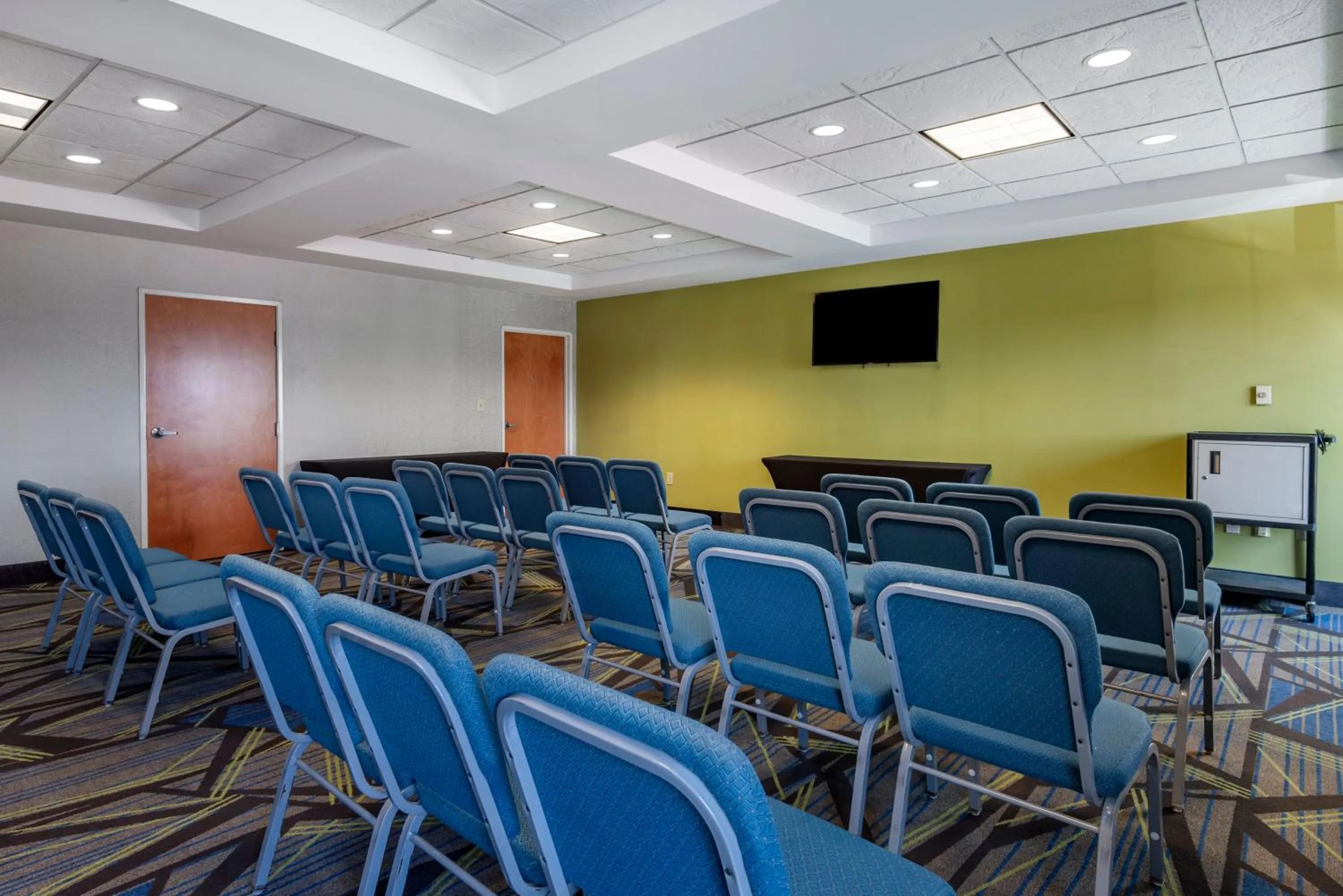 Meeting/conference room in Holiday Inn Express Charlotte West - Gastonia by IHG
