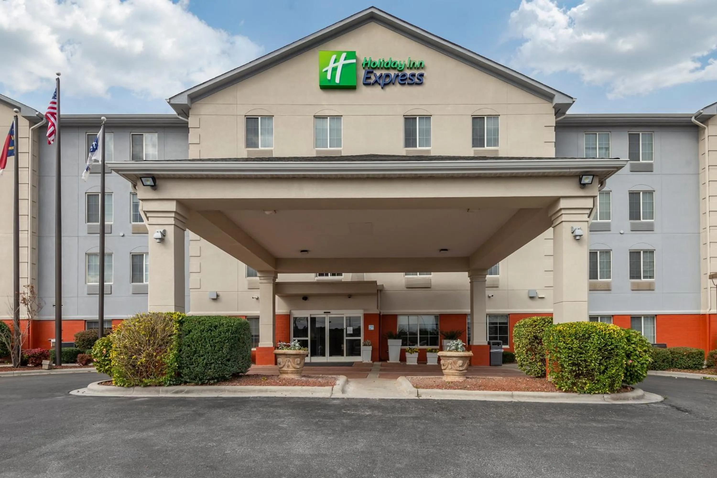 Property building in Holiday Inn Express Charlotte West - Gastonia by IHG