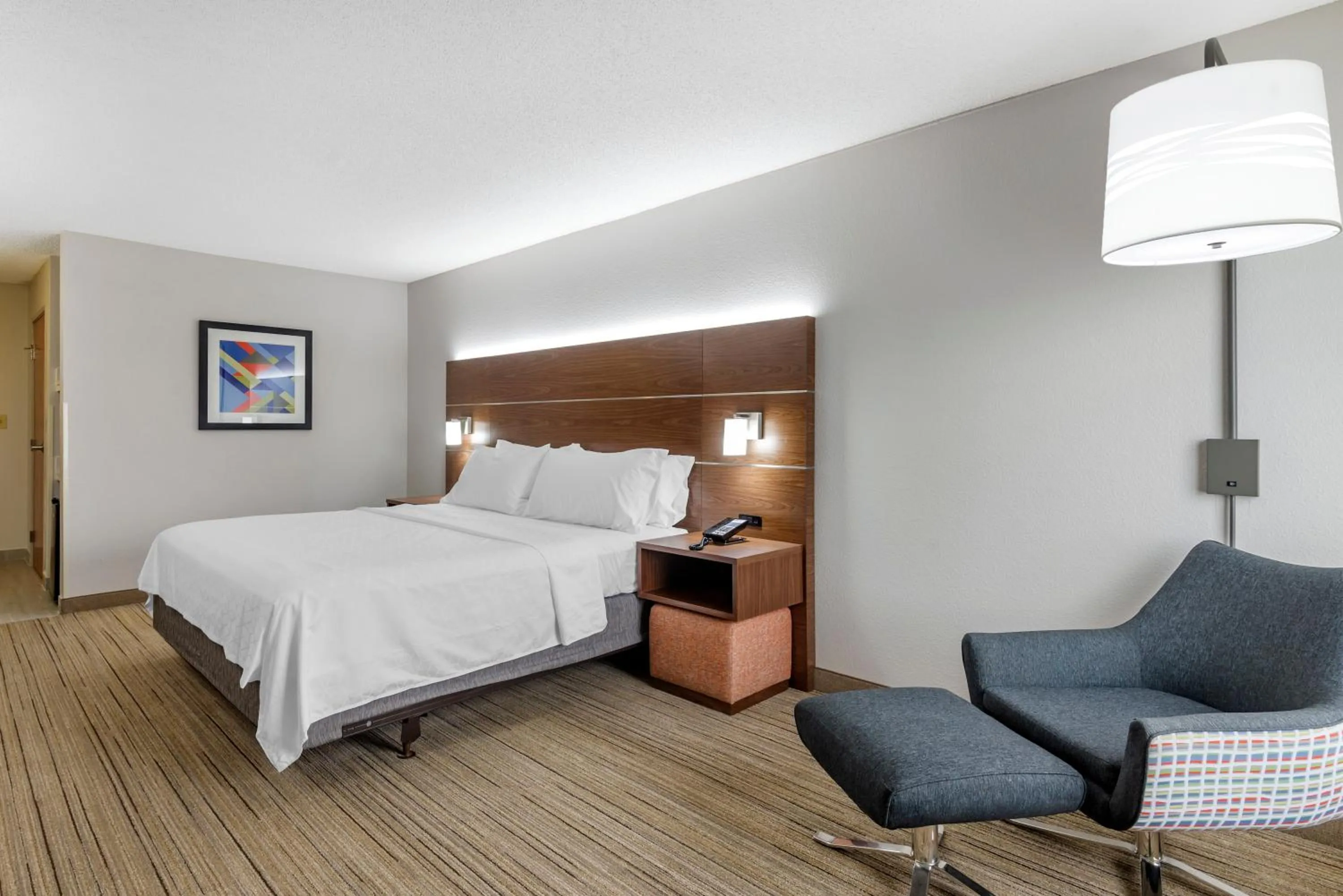 Photo of the whole room, Bed in Holiday Inn Express Charlotte West - Gastonia by IHG