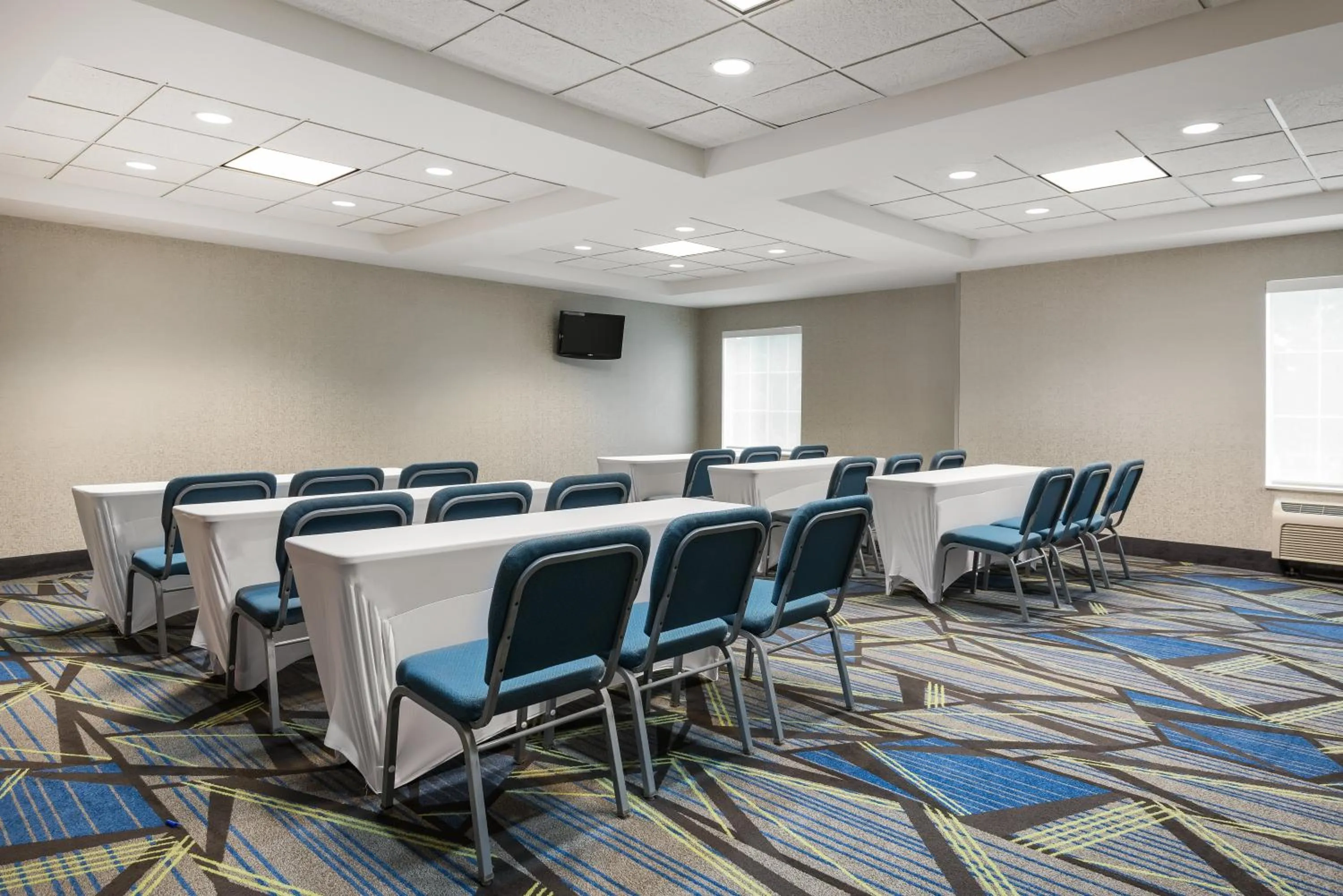 Meeting/conference room in Holiday Inn Express Charlotte West - Gastonia by IHG