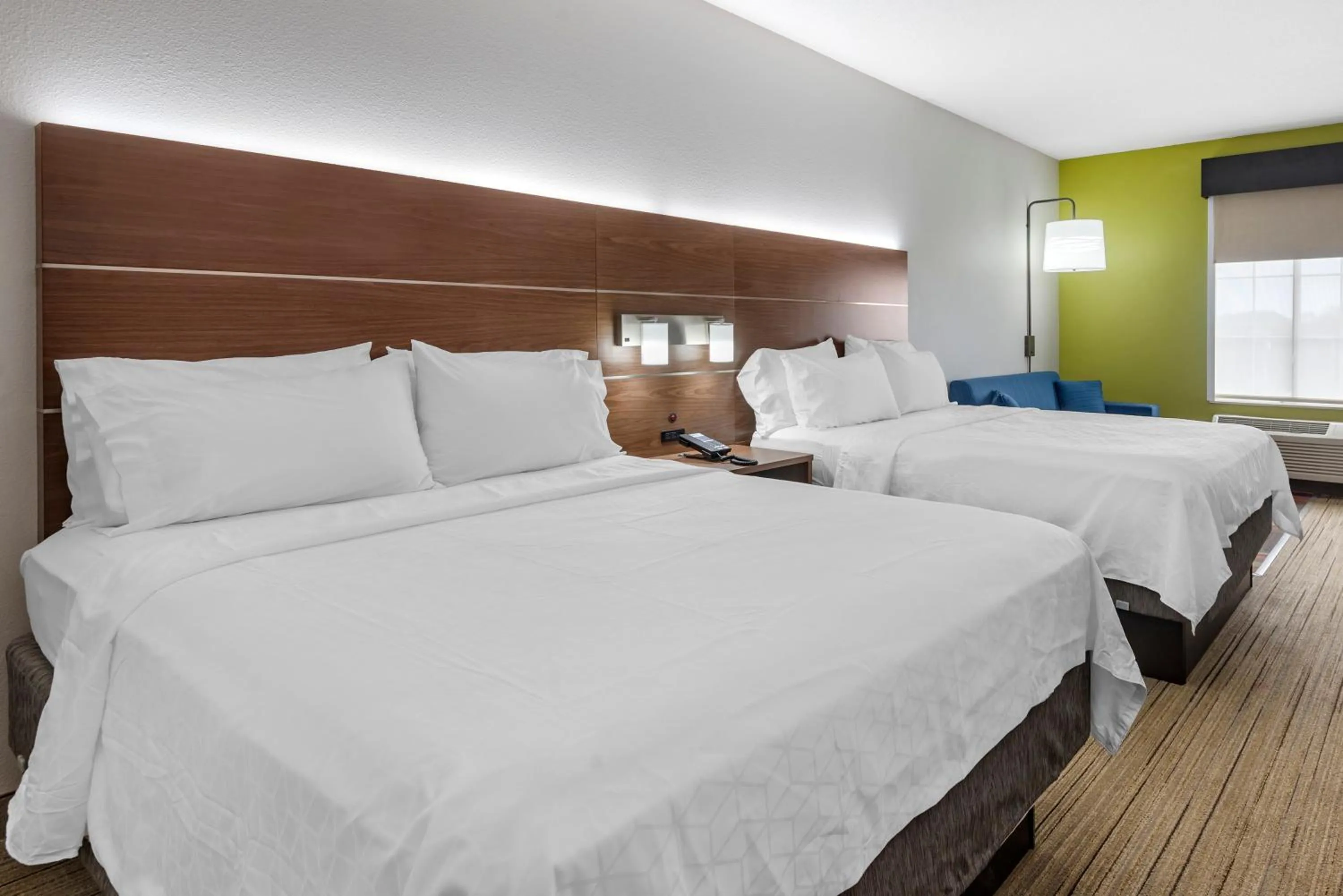 Photo of the whole room, Bed in Holiday Inn Express Charlotte West - Gastonia by IHG