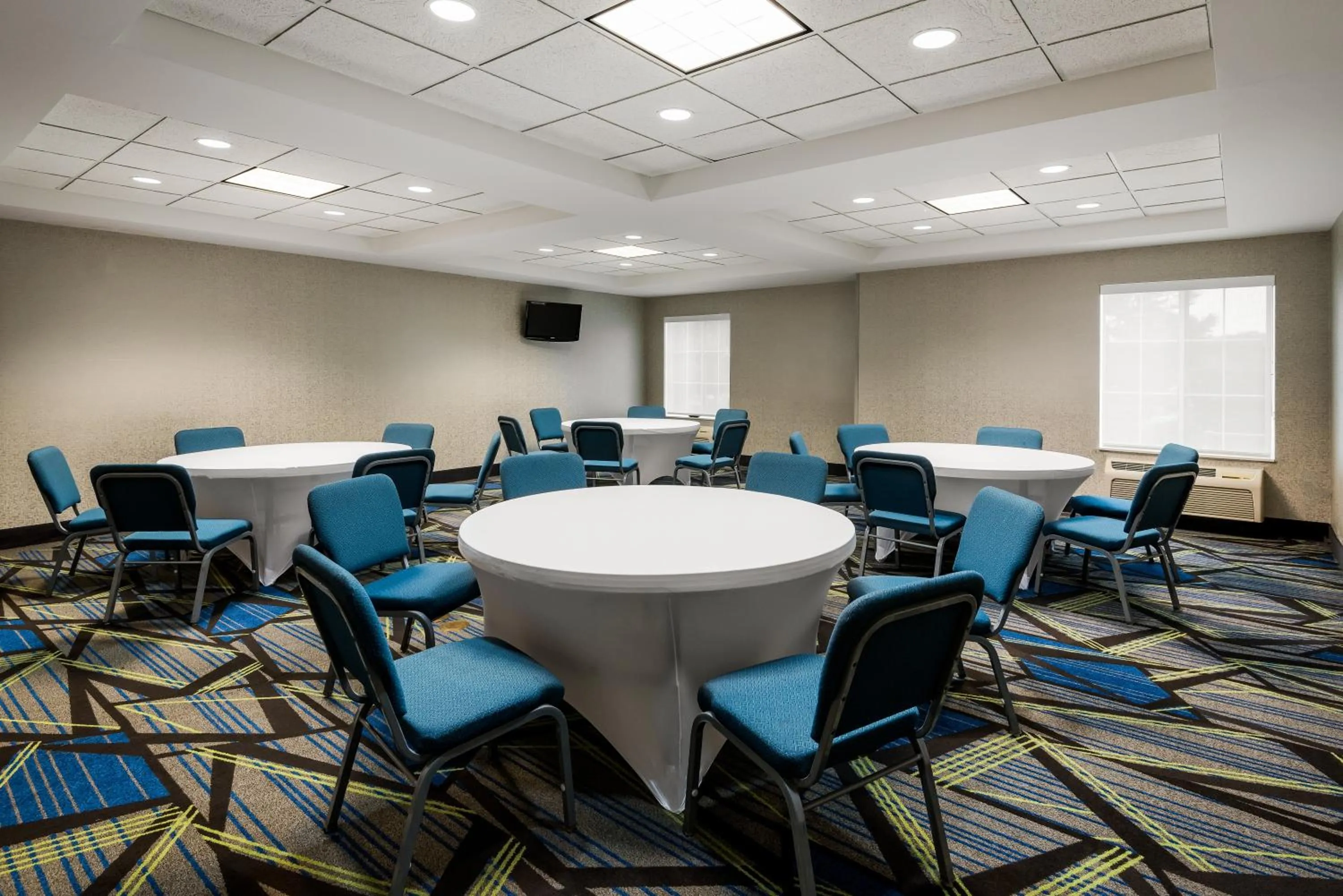 Meeting/conference room in Holiday Inn Express Charlotte West - Gastonia by IHG