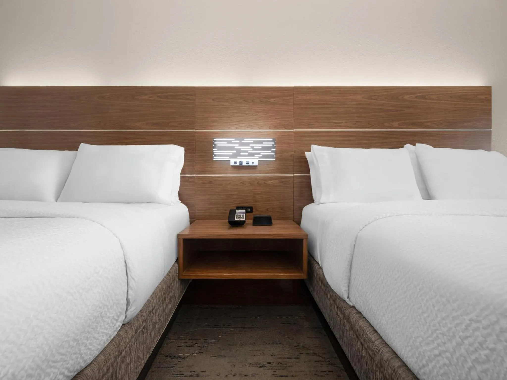 Photo of the whole room, Bed in Holiday Inn Express Charlotte West - Gastonia by IHG