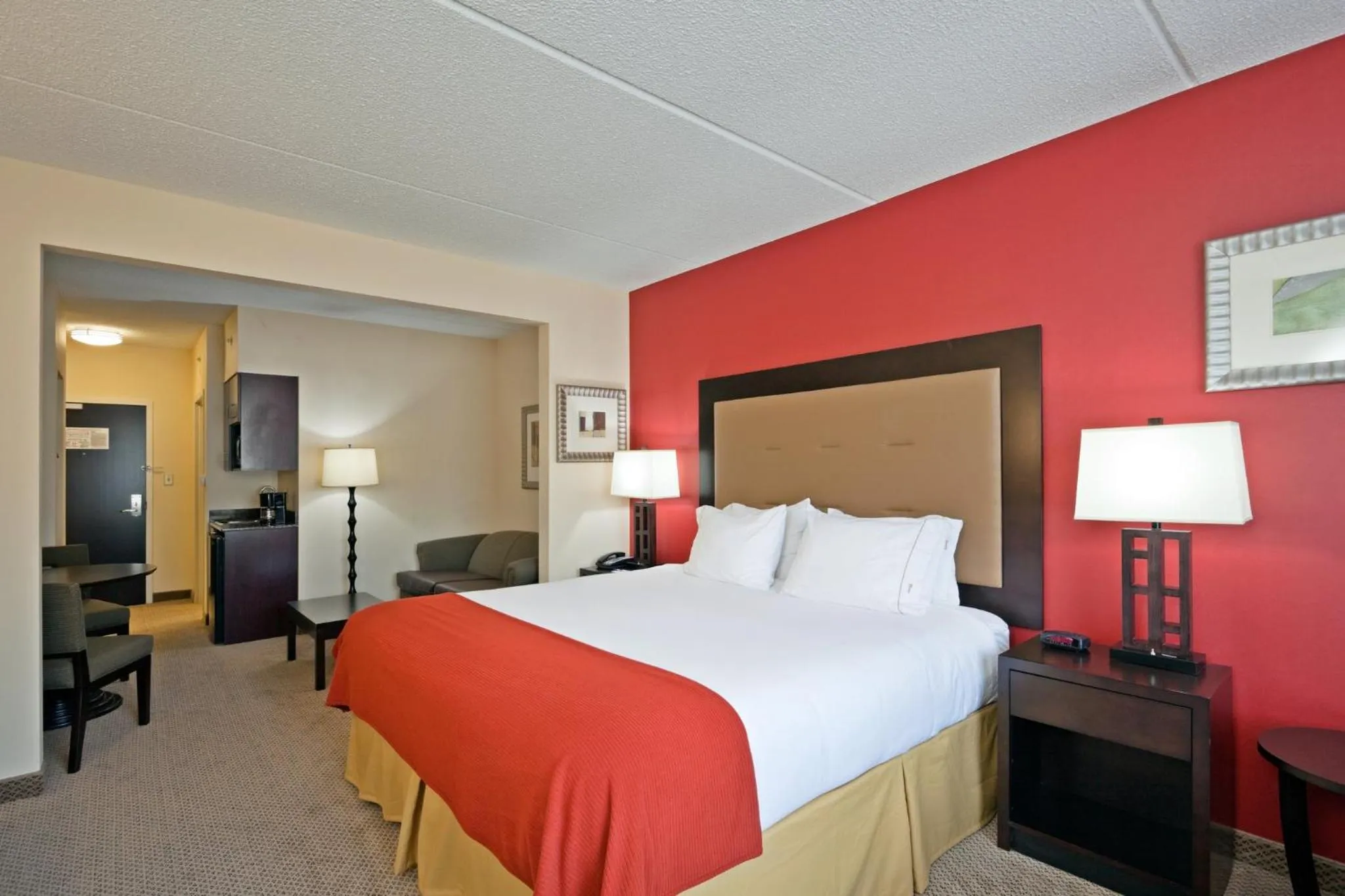 Bedroom, Bed in Holiday Inn Express Hotel & Suites Kodak East-Sevierville by IHG