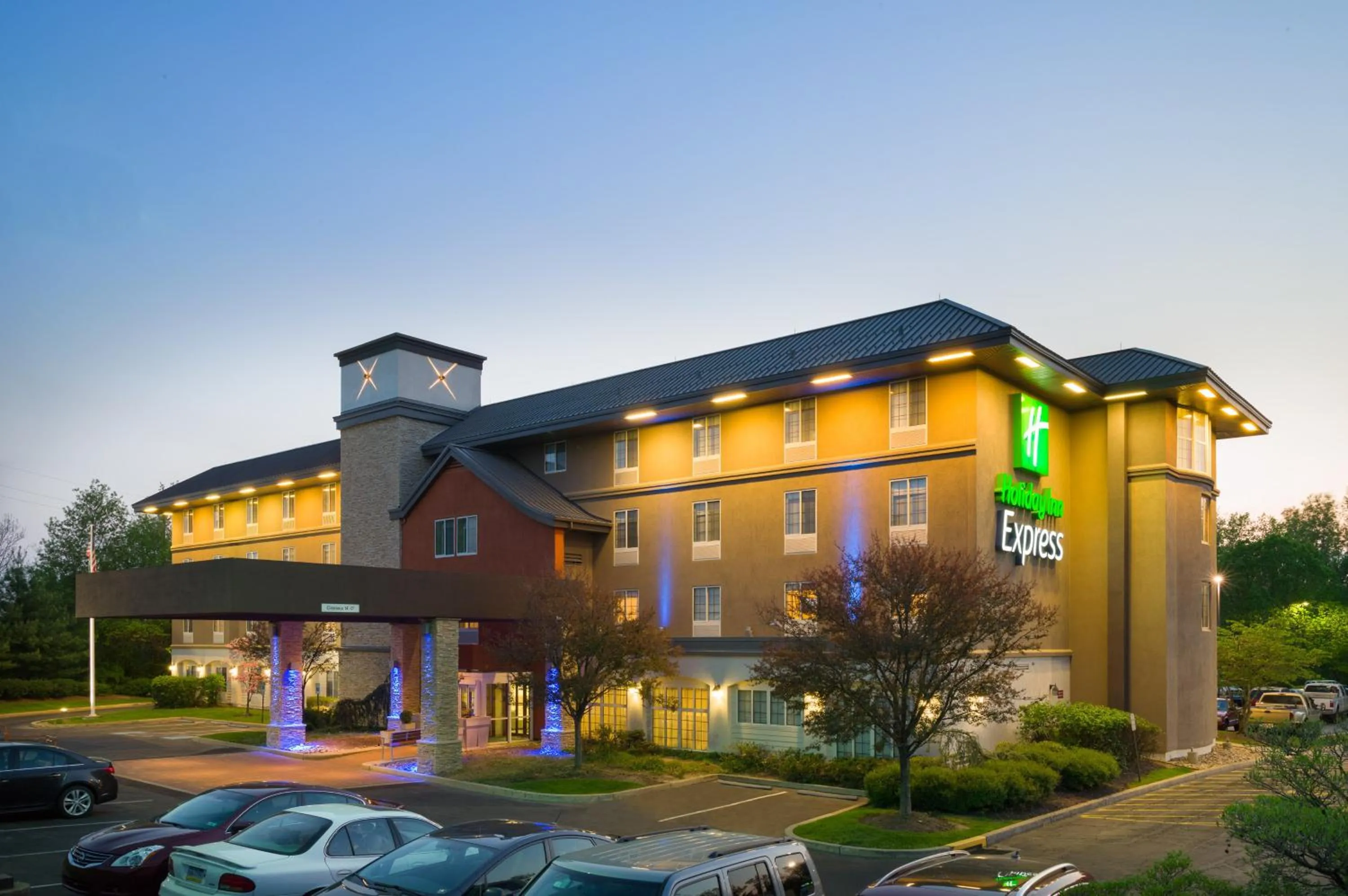 Property building in Holiday Inn Express Philadelphia NE - Langhorne by IHG