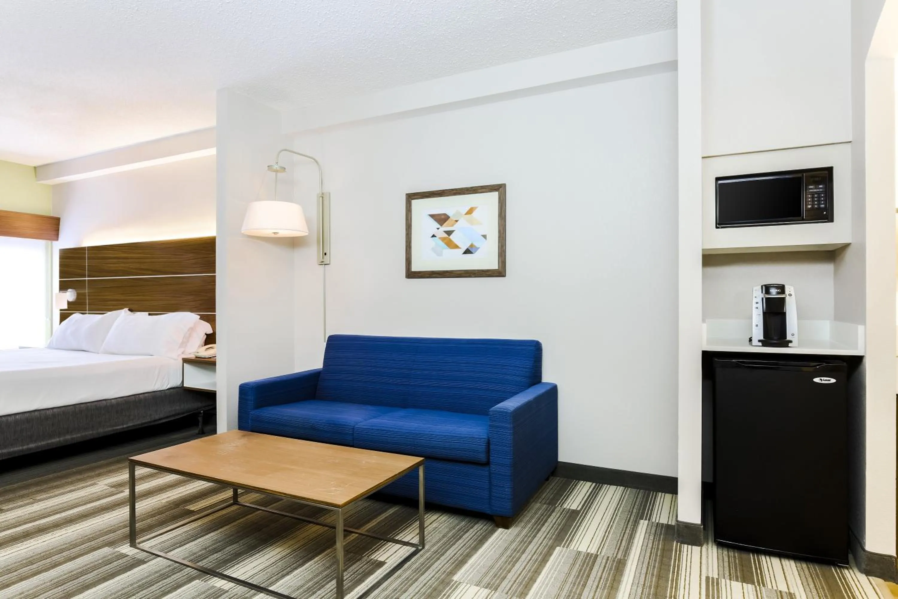 Photo of the whole room, Bed in Holiday Inn Express Philadelphia NE - Langhorne by IHG