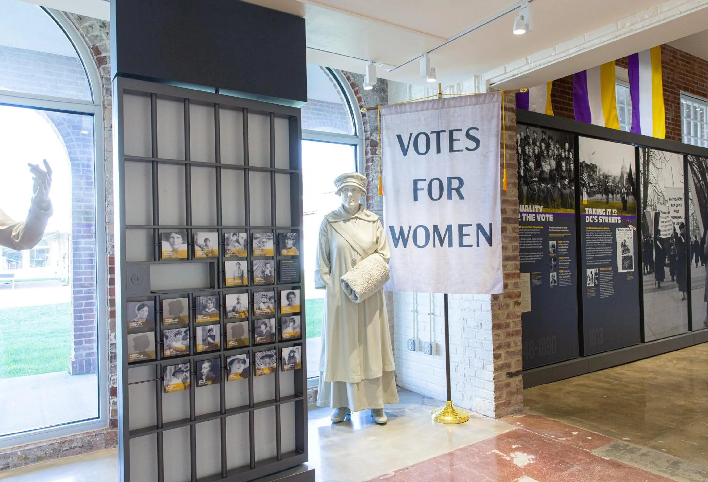 Area and facilities in Crowne Plaza Dulles Airport by IHG