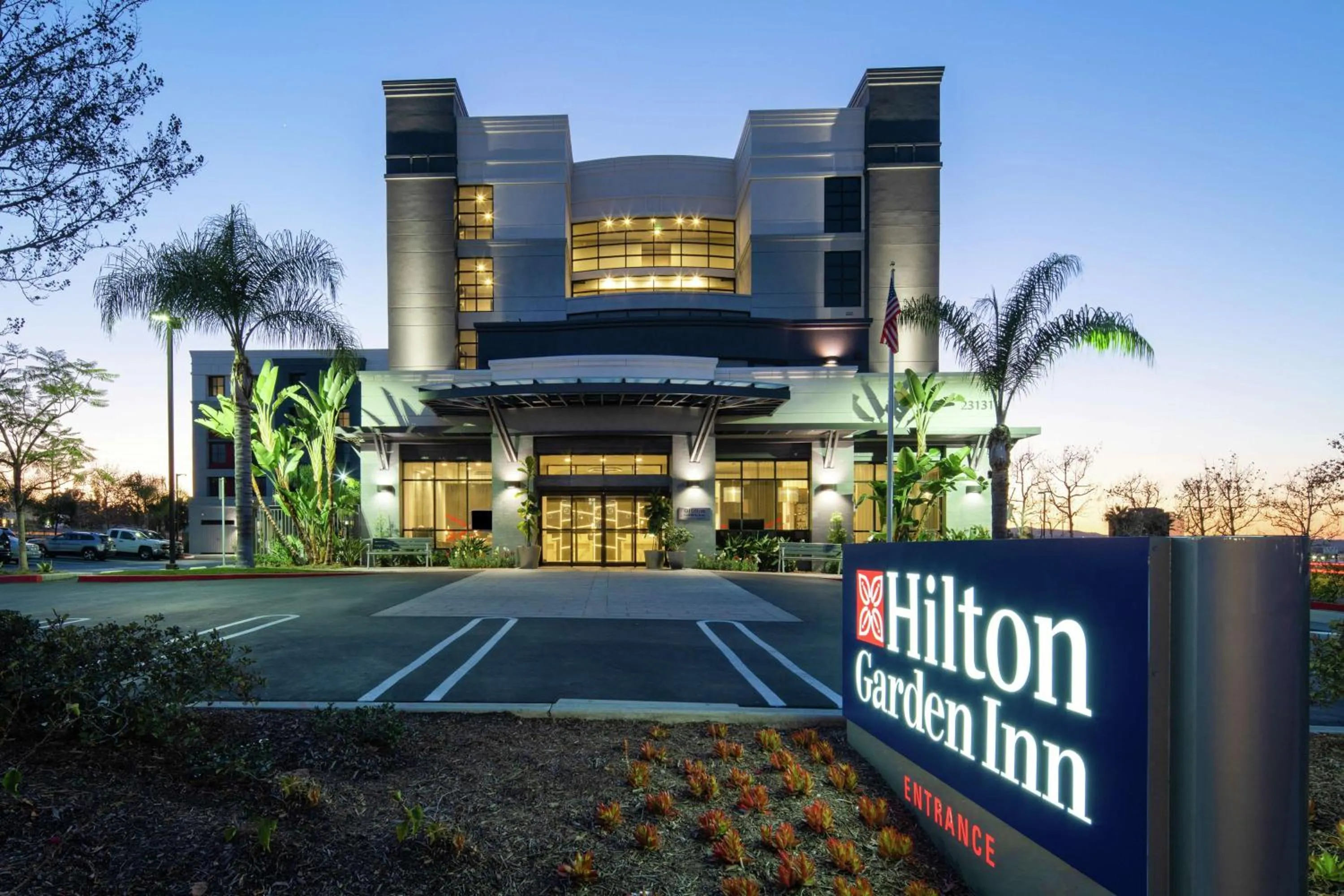 Property building in Hilton Garden Inn Irvine Spectrum Lake Forest