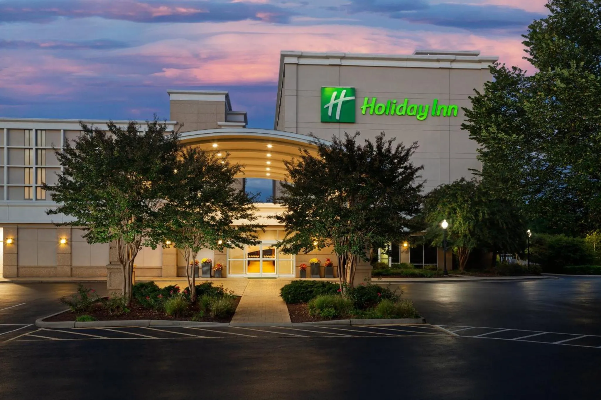 Property building in Holiday Inn Gaithersburg by IHG