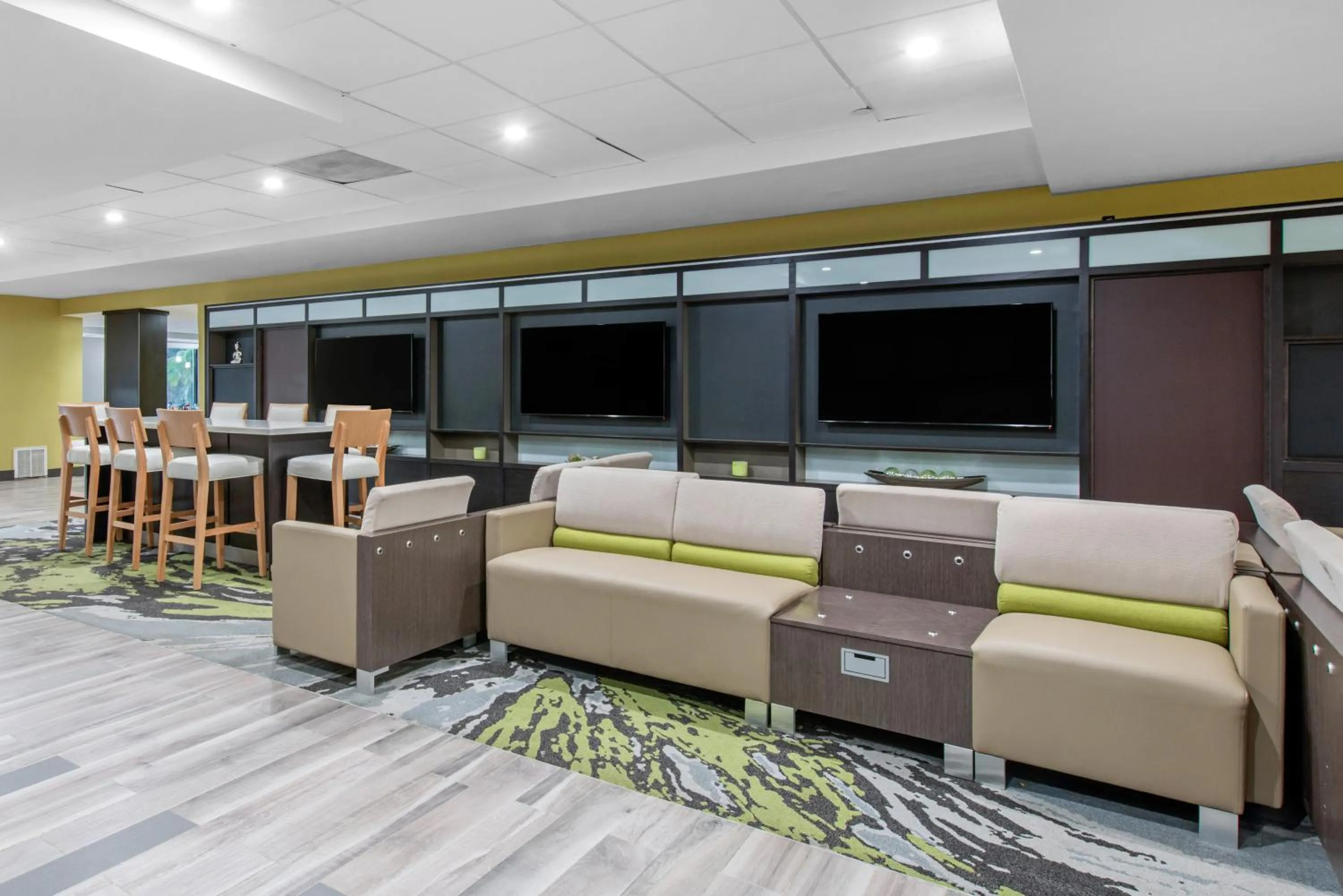 Property building in Holiday Inn Melbourne-Viera Conference Ctr by IHG