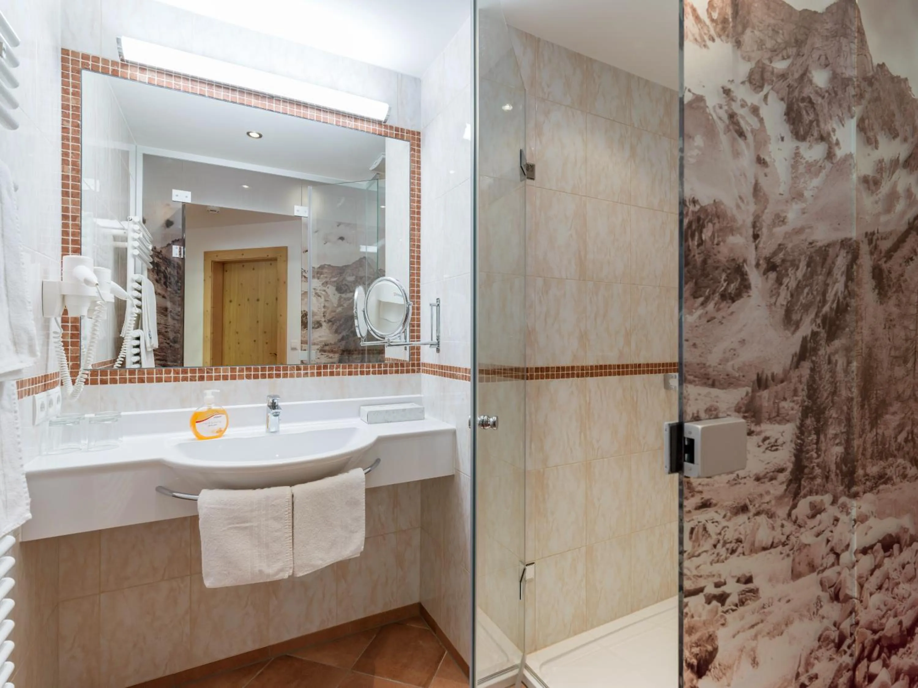 Shower in Hotel Pinzger Tux