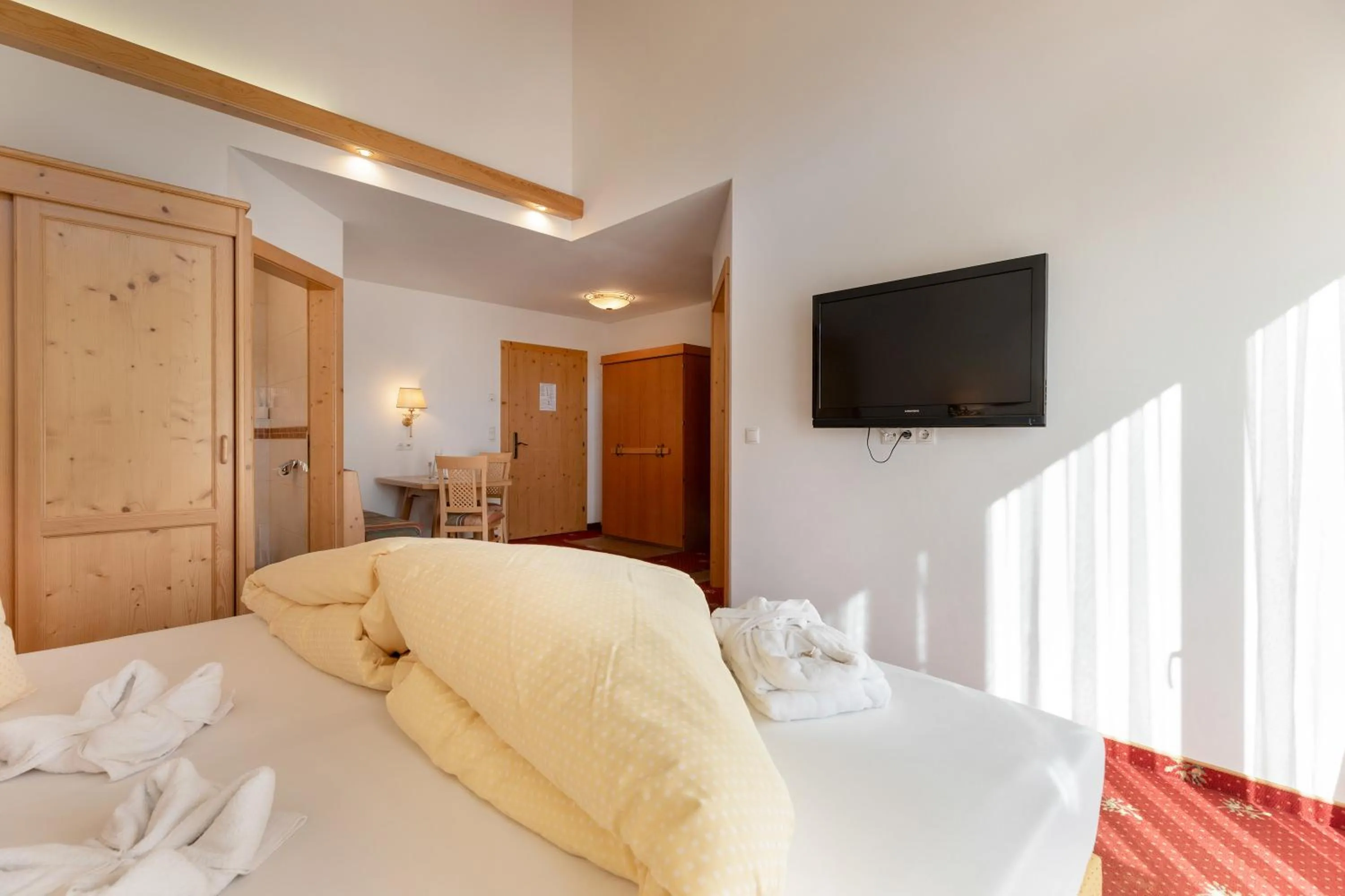 Bed in Hotel Pinzger Tux