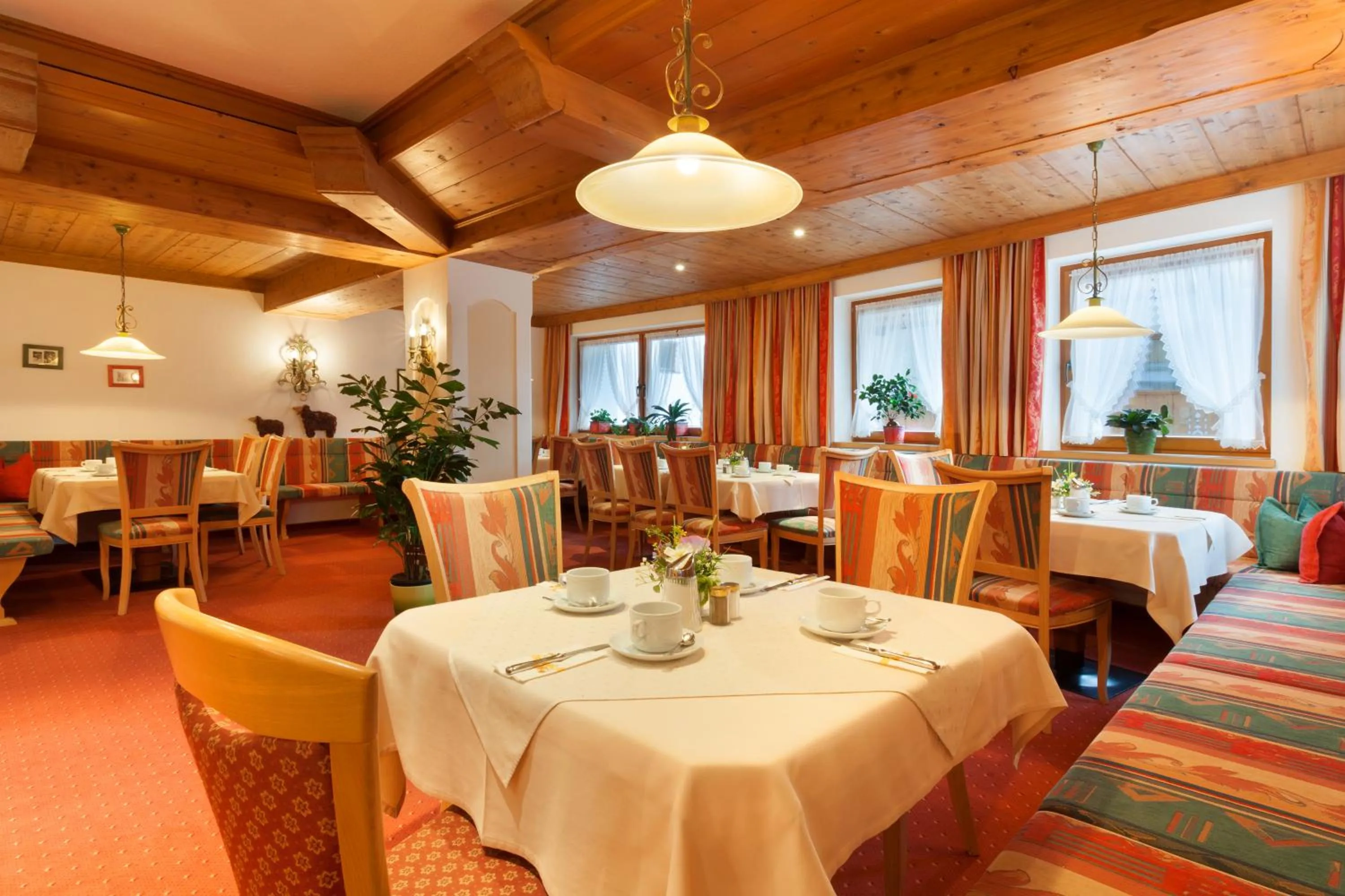 Restaurant/places to eat in Hotel Pinzger Tux