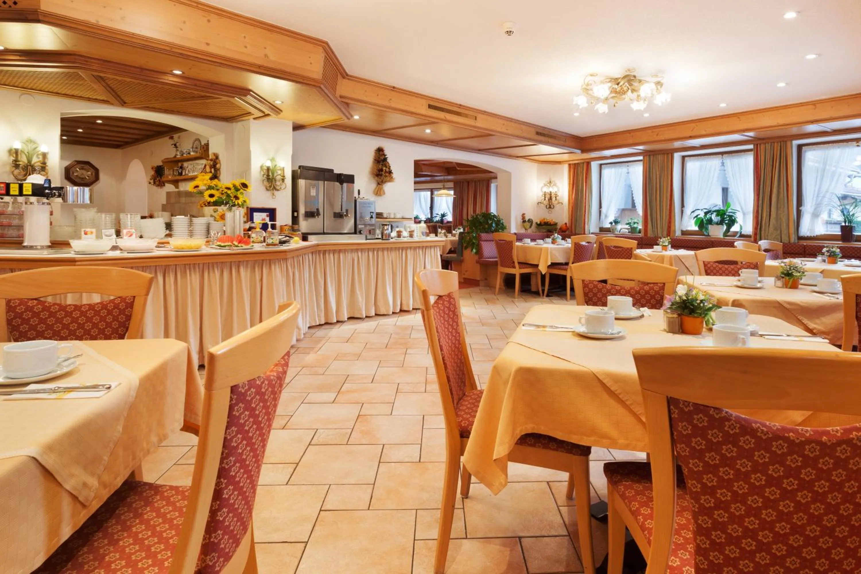 Restaurant/places to eat in Hotel Pinzger Tux