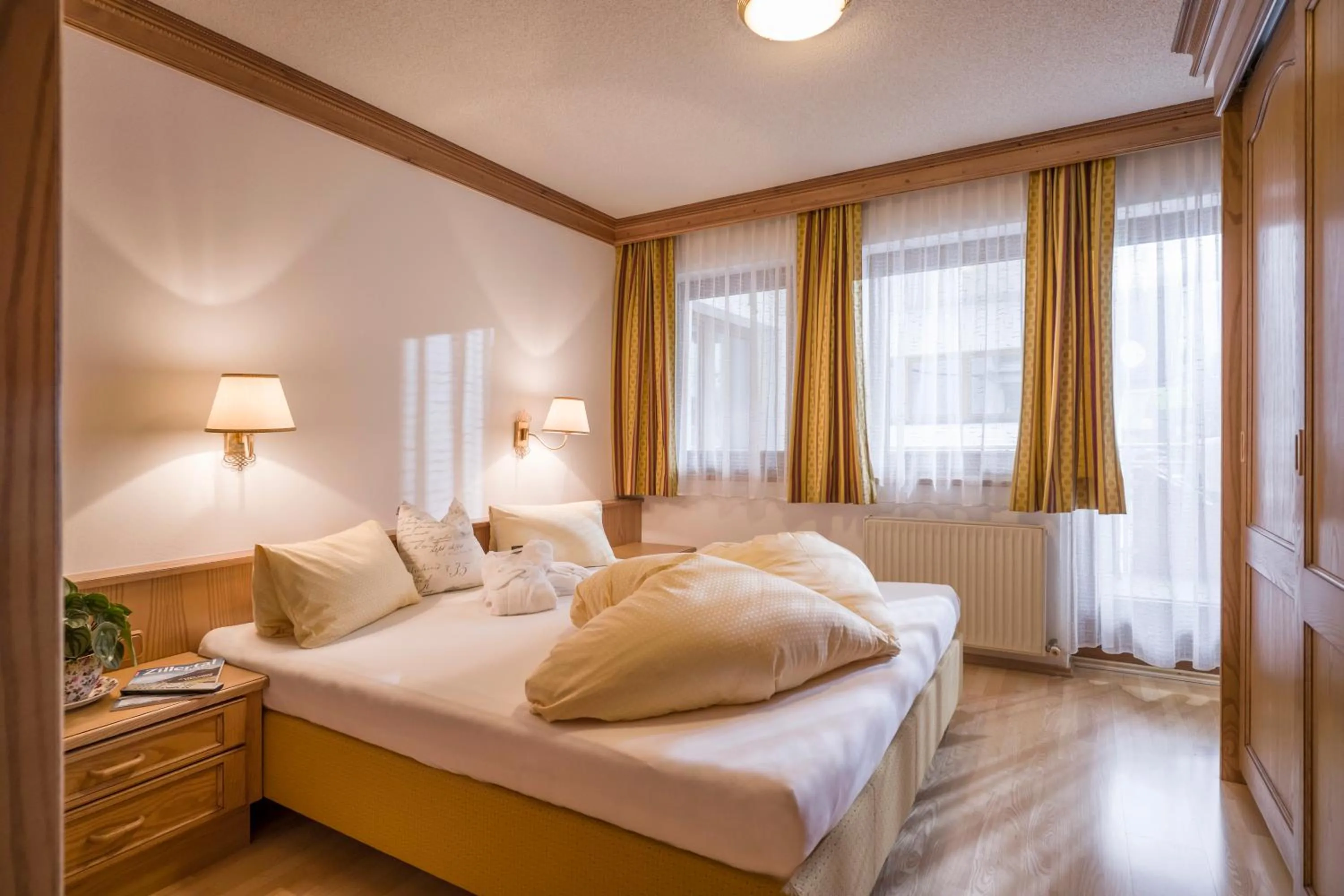 Bed in Hotel Pinzger Tux