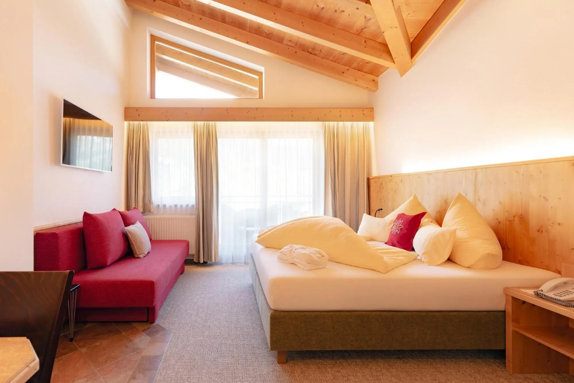 Bed in Hotel Pinzger Tux