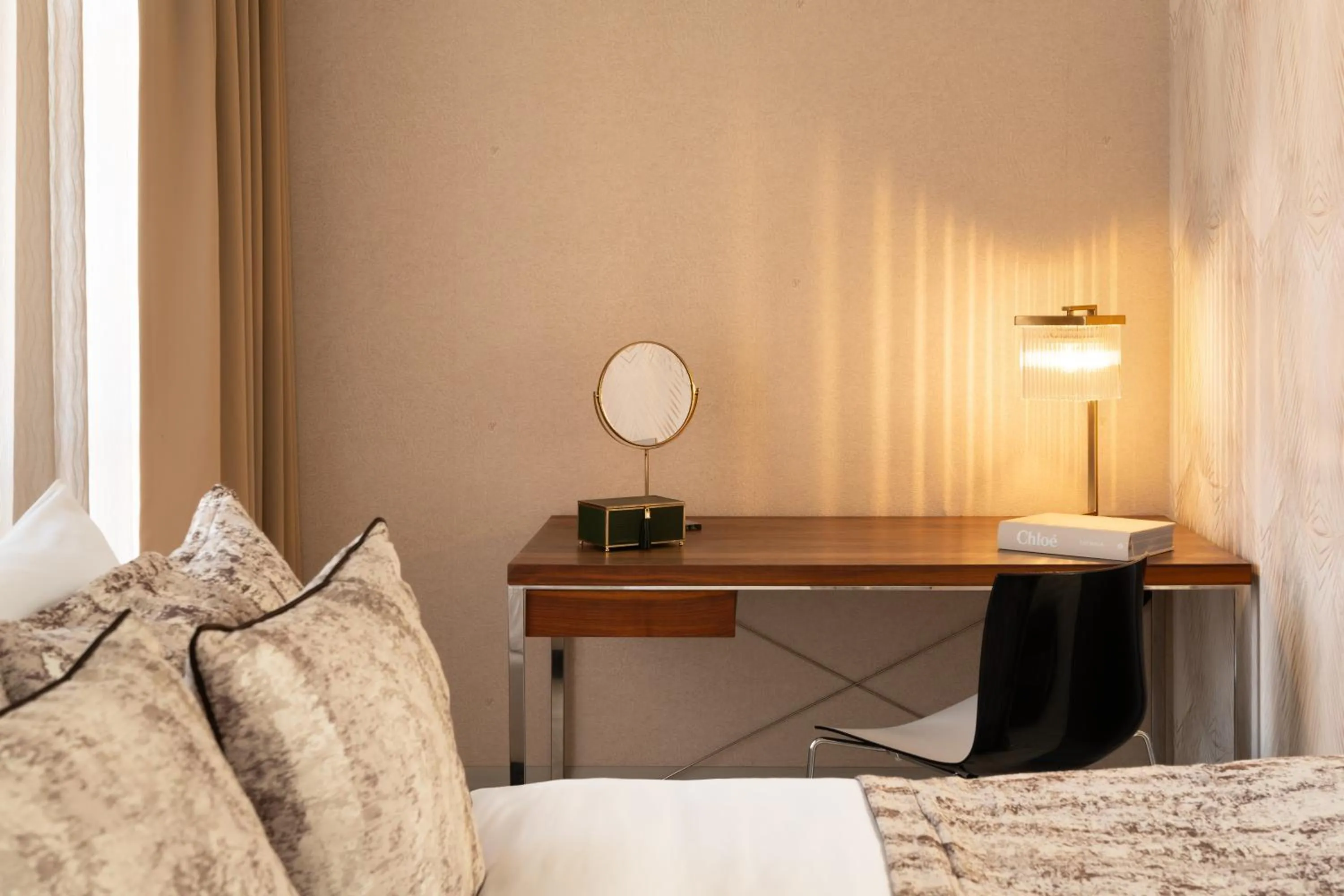 Bed in City Park Hotel & Residence