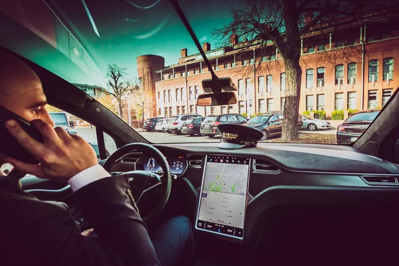 shuttle in City Park Hotel & Residence