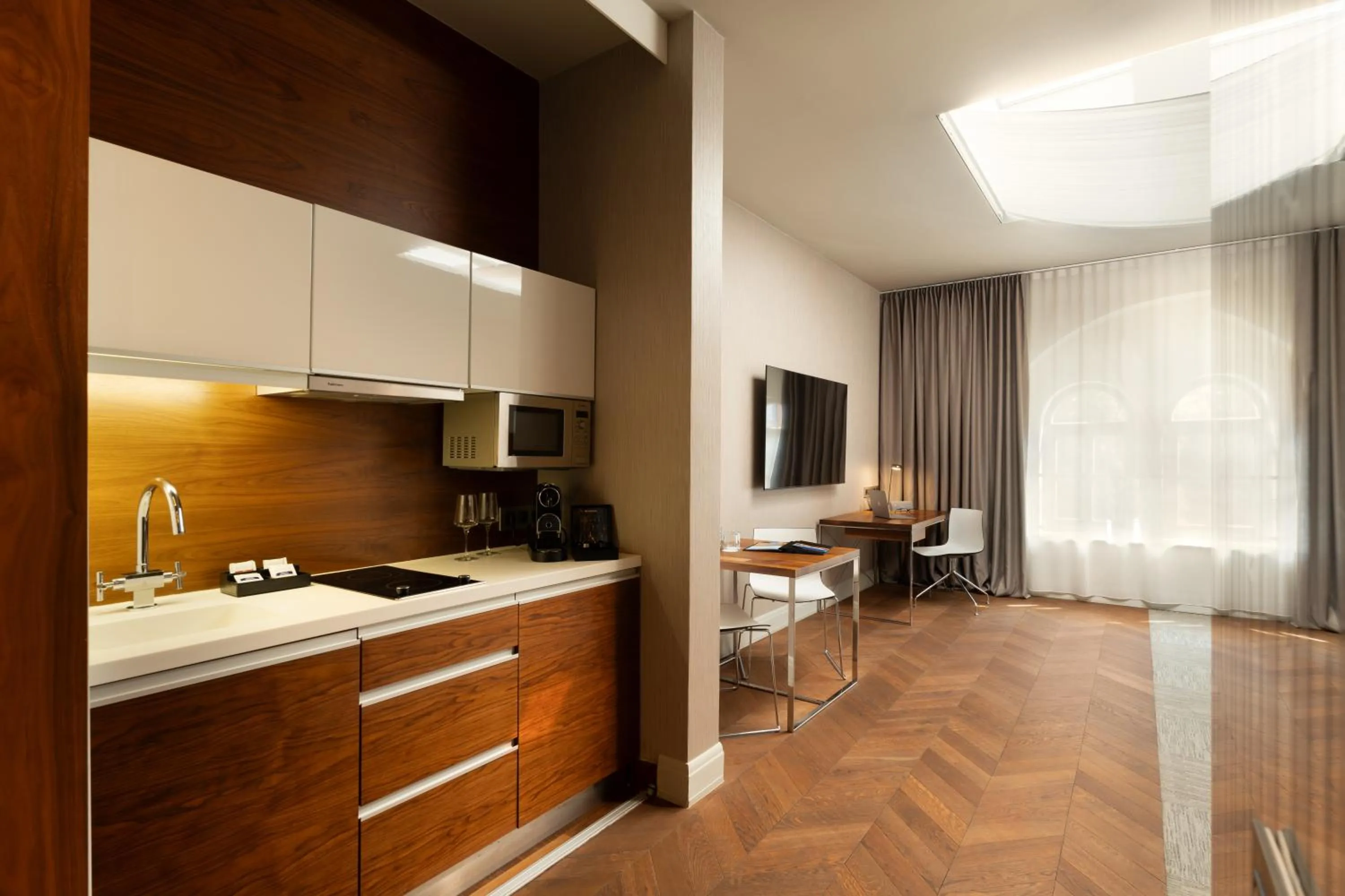 City Park Hotel & Residence