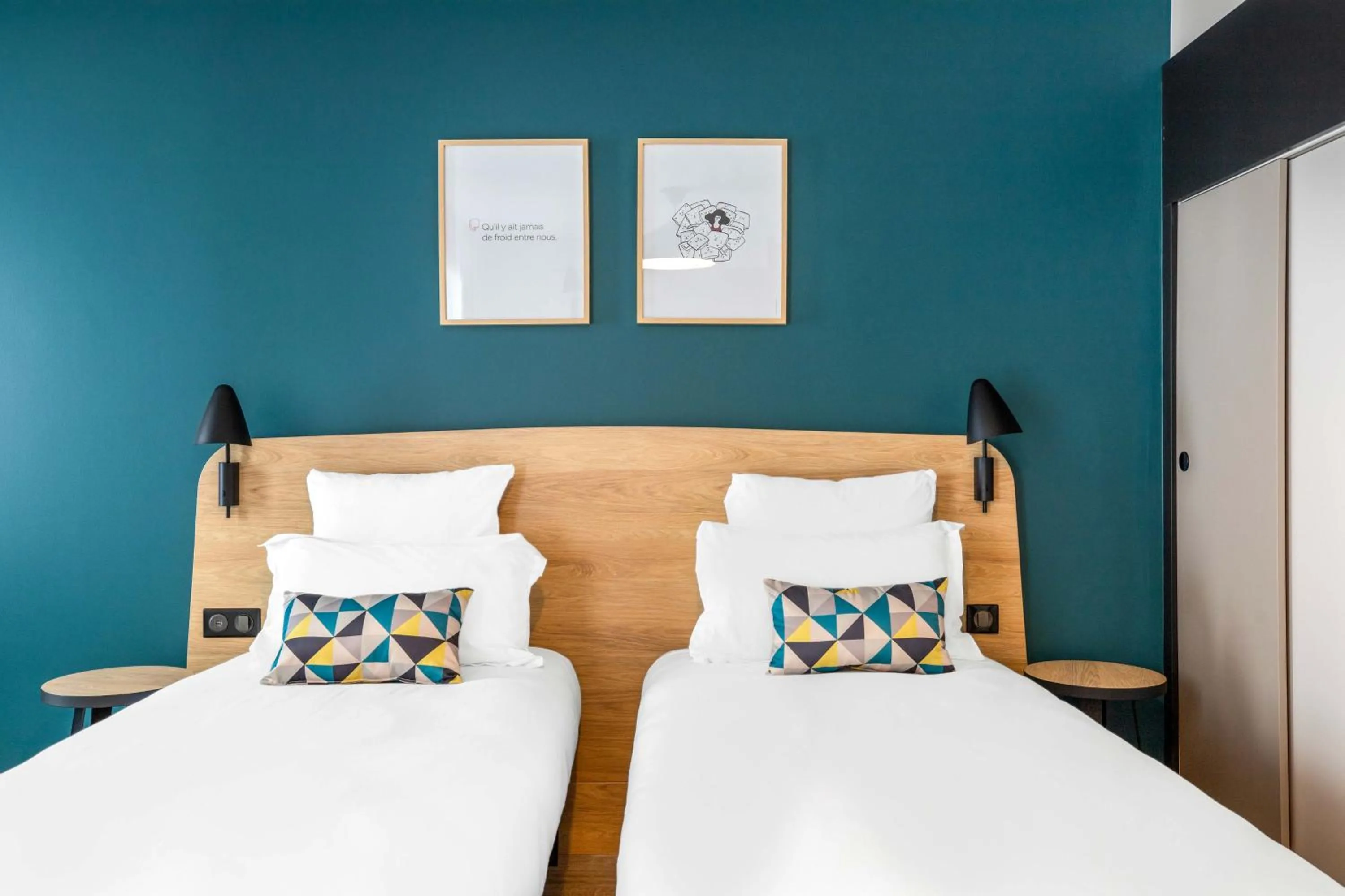 Bed in Appart'City Confort St Quentin en Yvelines - Bois D'Arcy