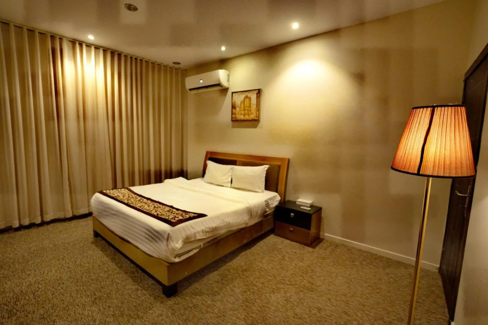 Bed in Dome El Nozha