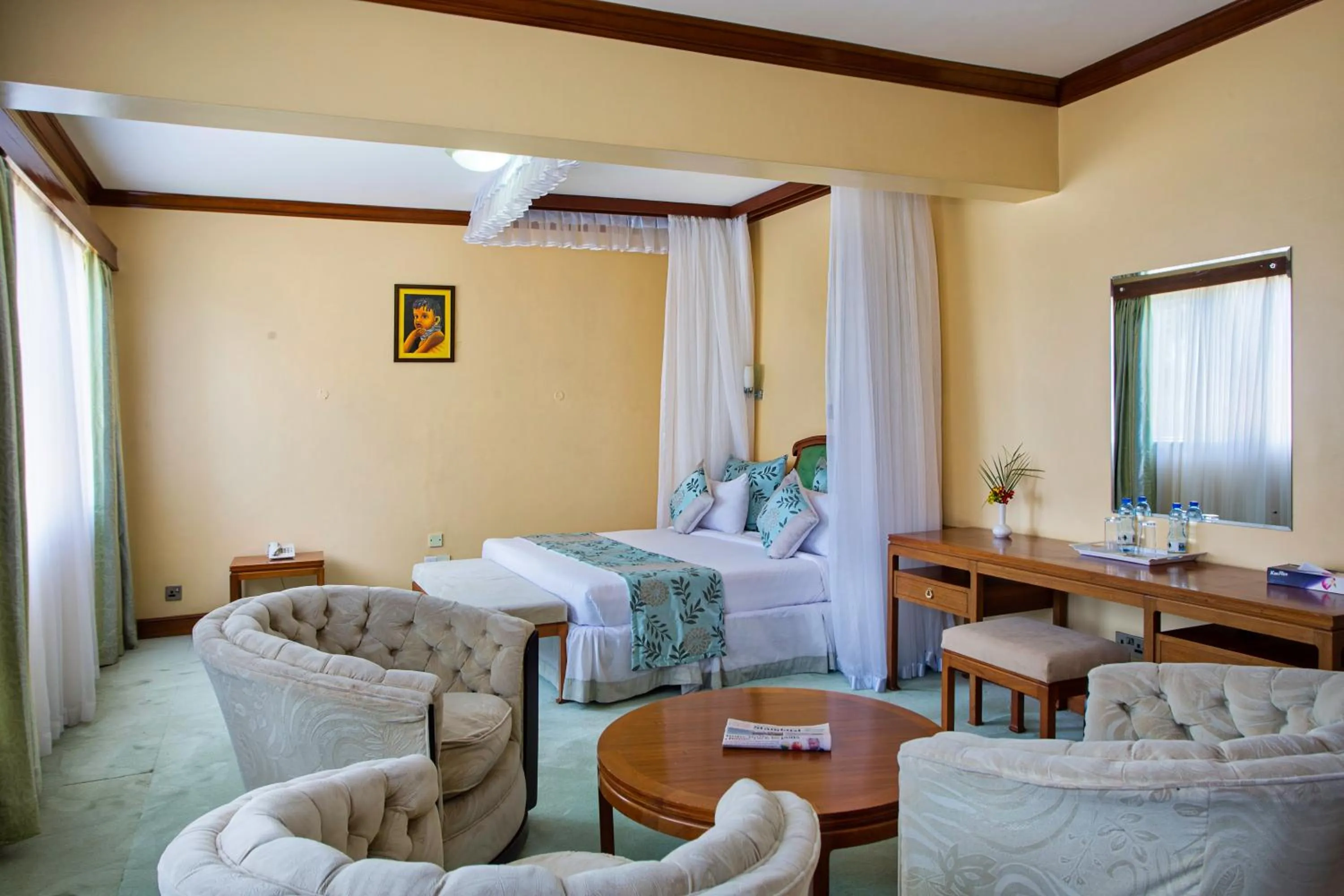 Bed in Sirikwa Hotel