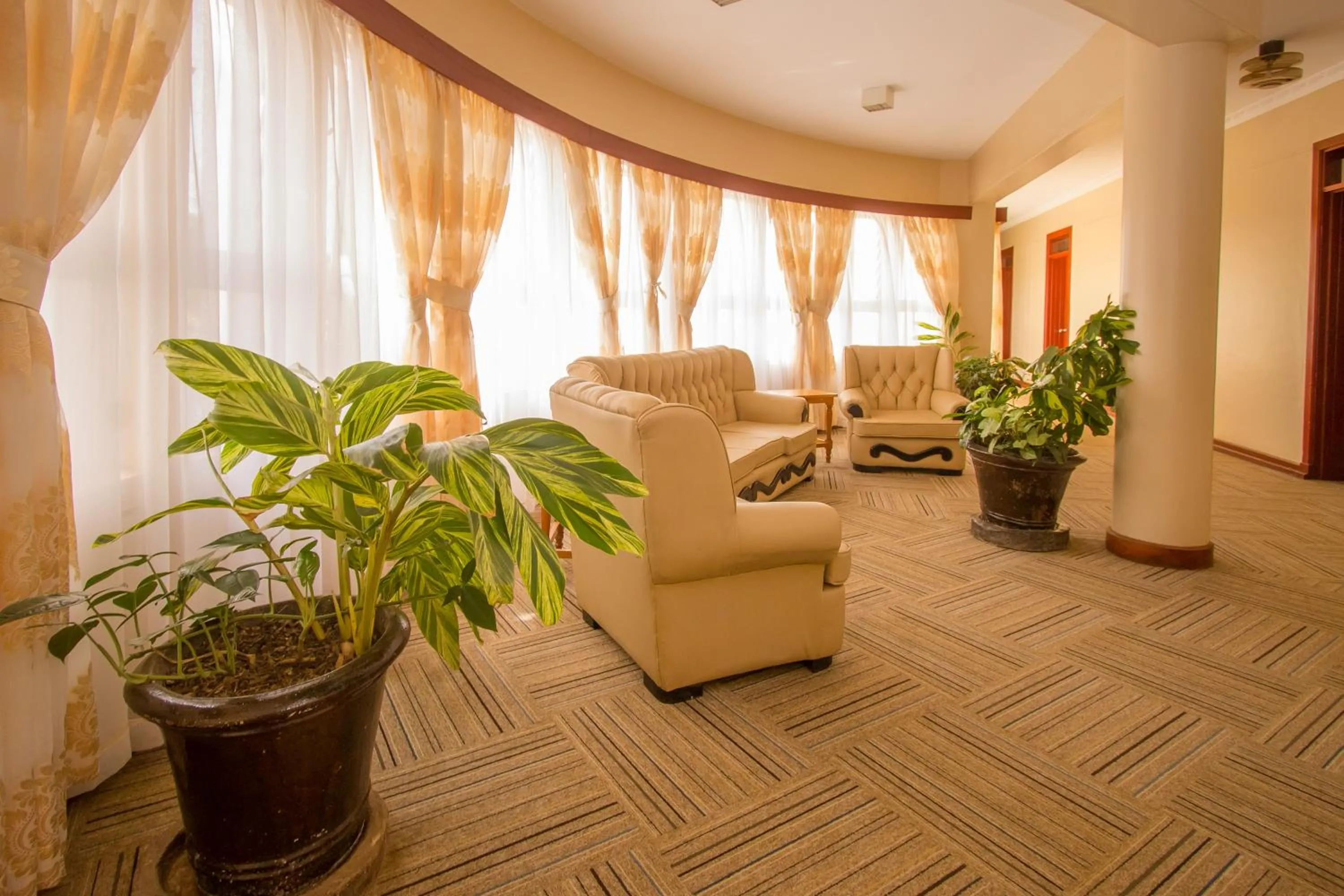 Lobby or reception in Sirikwa Hotel