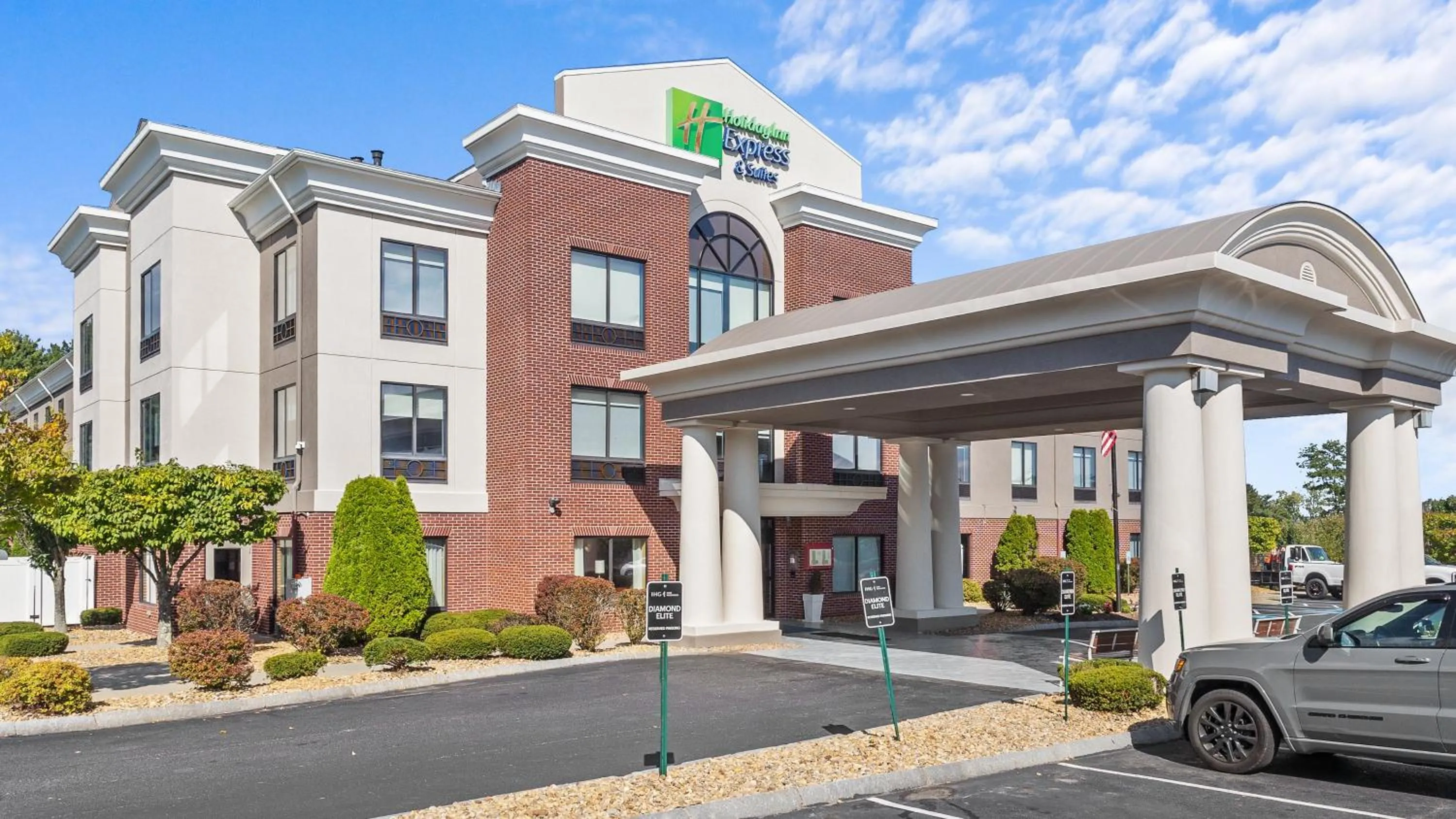 Property building in Holiday Inn Express Hotel & Suites Manchester - Airport by IHG